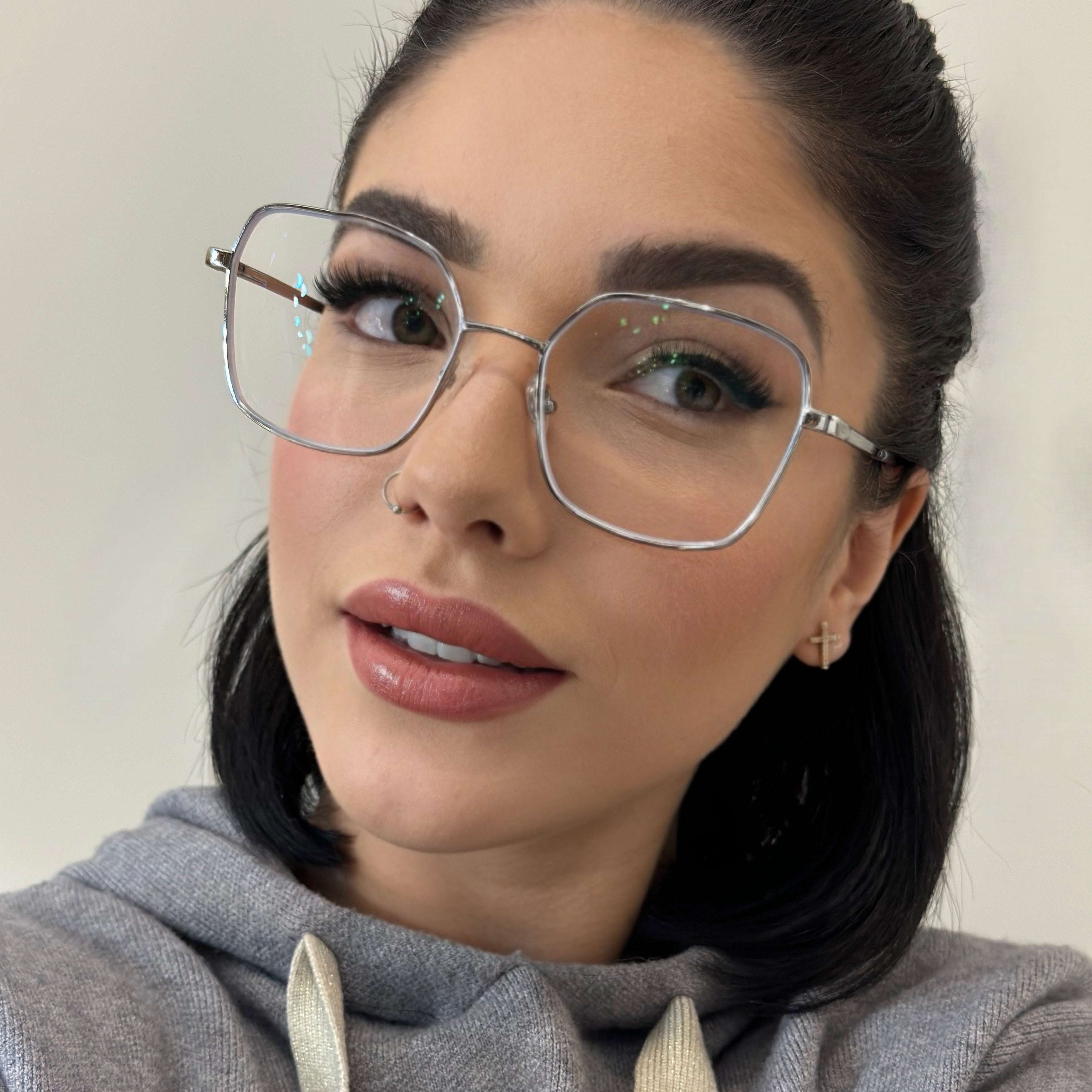files/OCulos_de_grau_kessy_400_prata_7d6ea33b-746b-49cf-afce-2b26d4286d8b.jpg