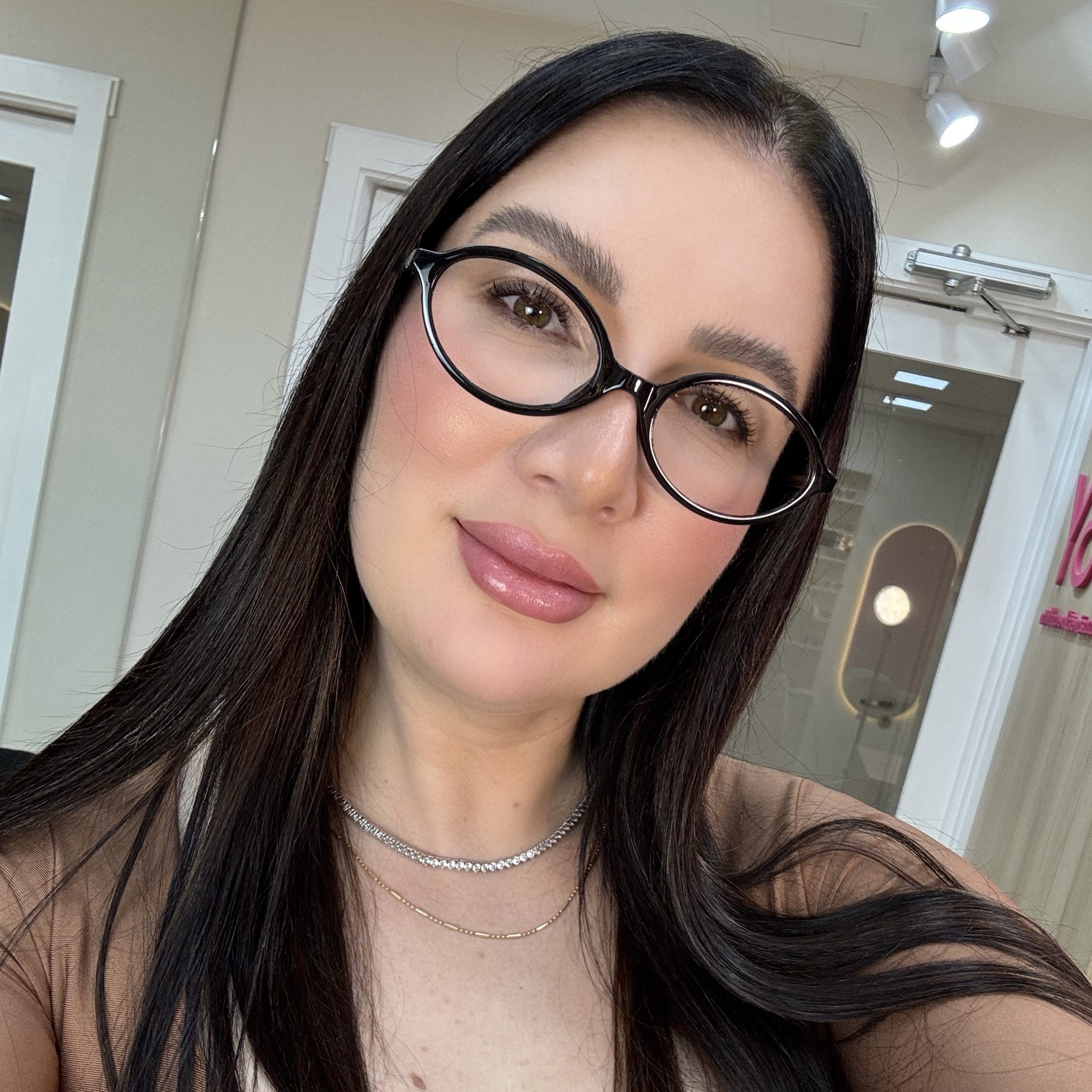 files/oculos_de_grau_feminino_345_preto_rosto.jpg