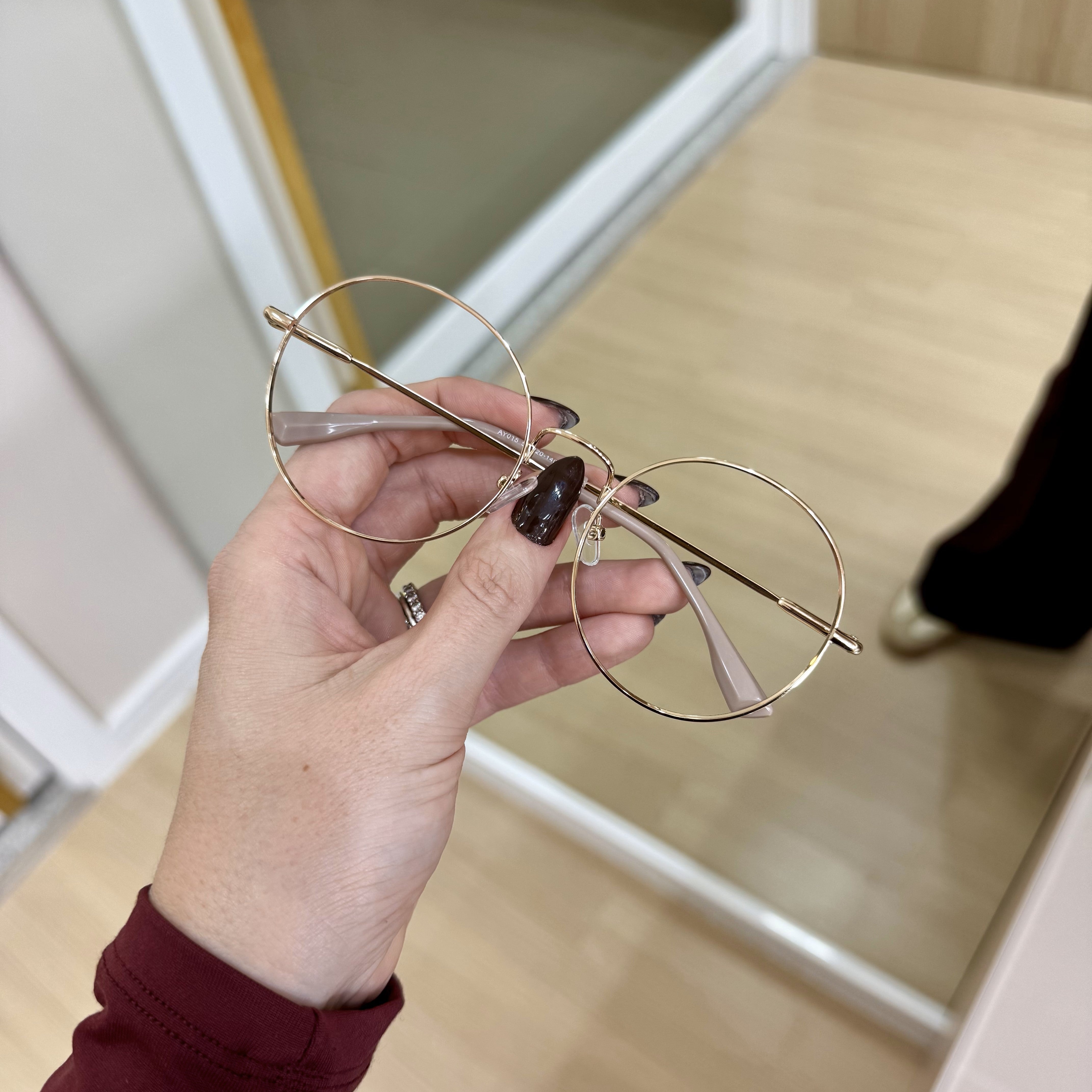 files/oculos_de_grau_feminino_kessy_157_dourado.jpg