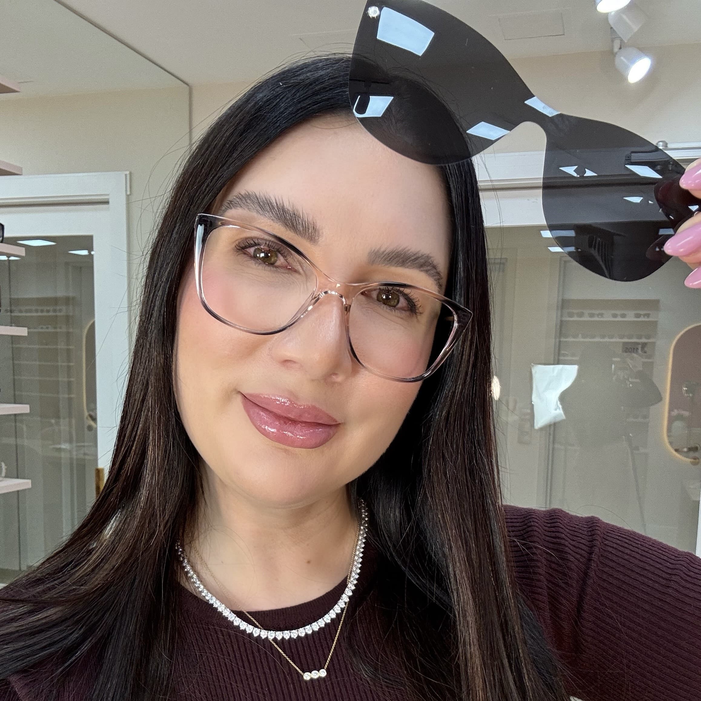 files/oculos_de_grau_feminino_kessy_291_preto_rose_1.jpg