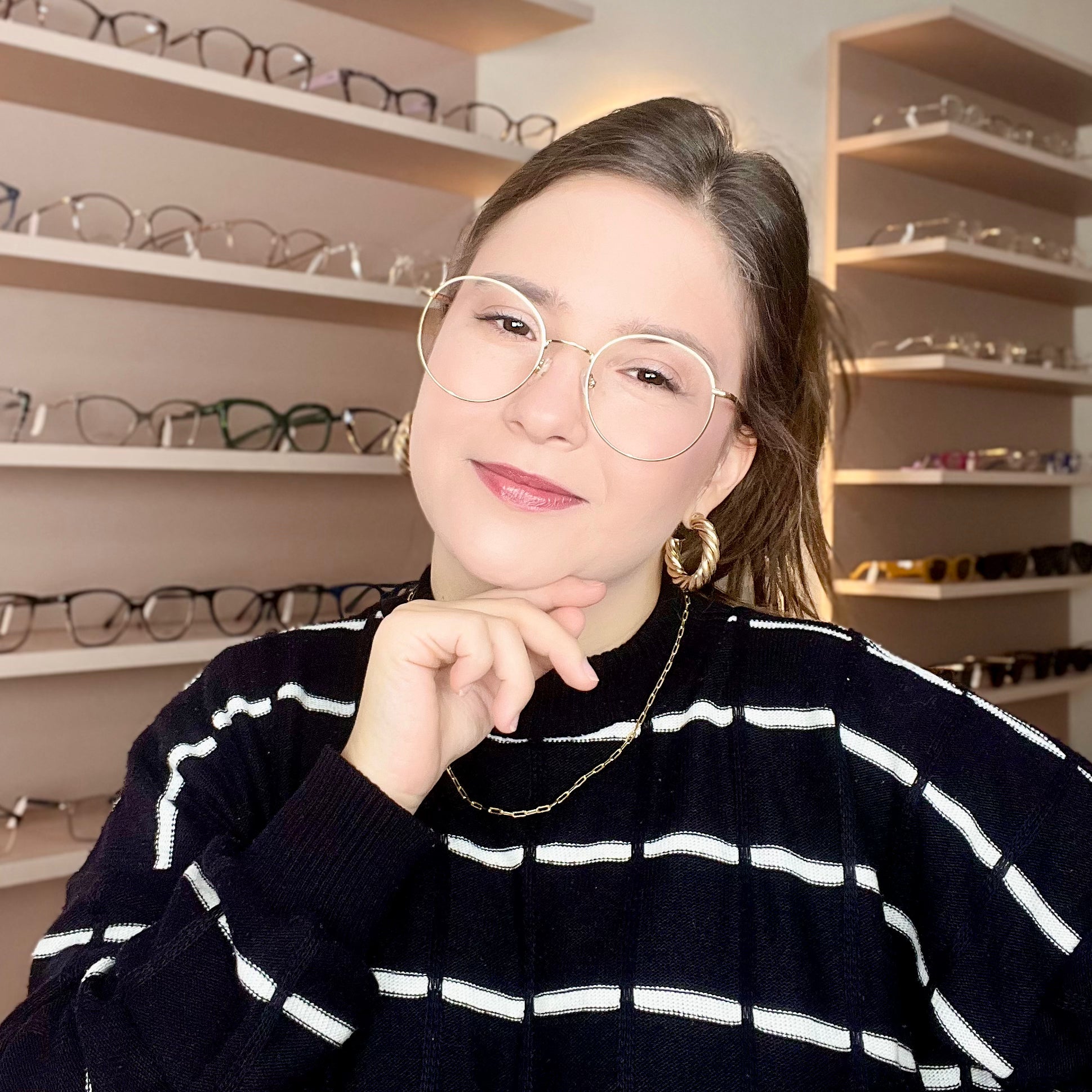 files/oculos_de_grau_kessy_154_dourado.heic