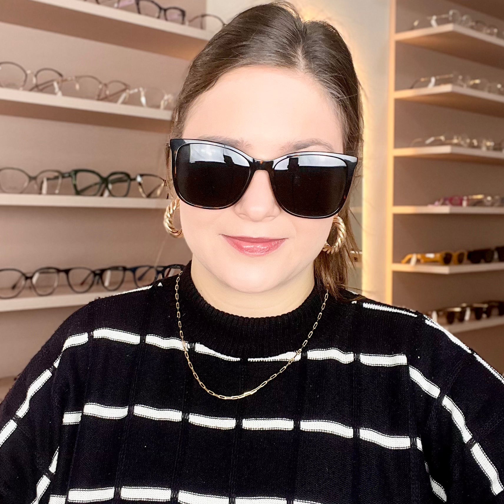 files/oculos_de_grau_kessy_294_demi_555530b9-bb2b-4951-b432-aa6e7bd4fe1b.heic