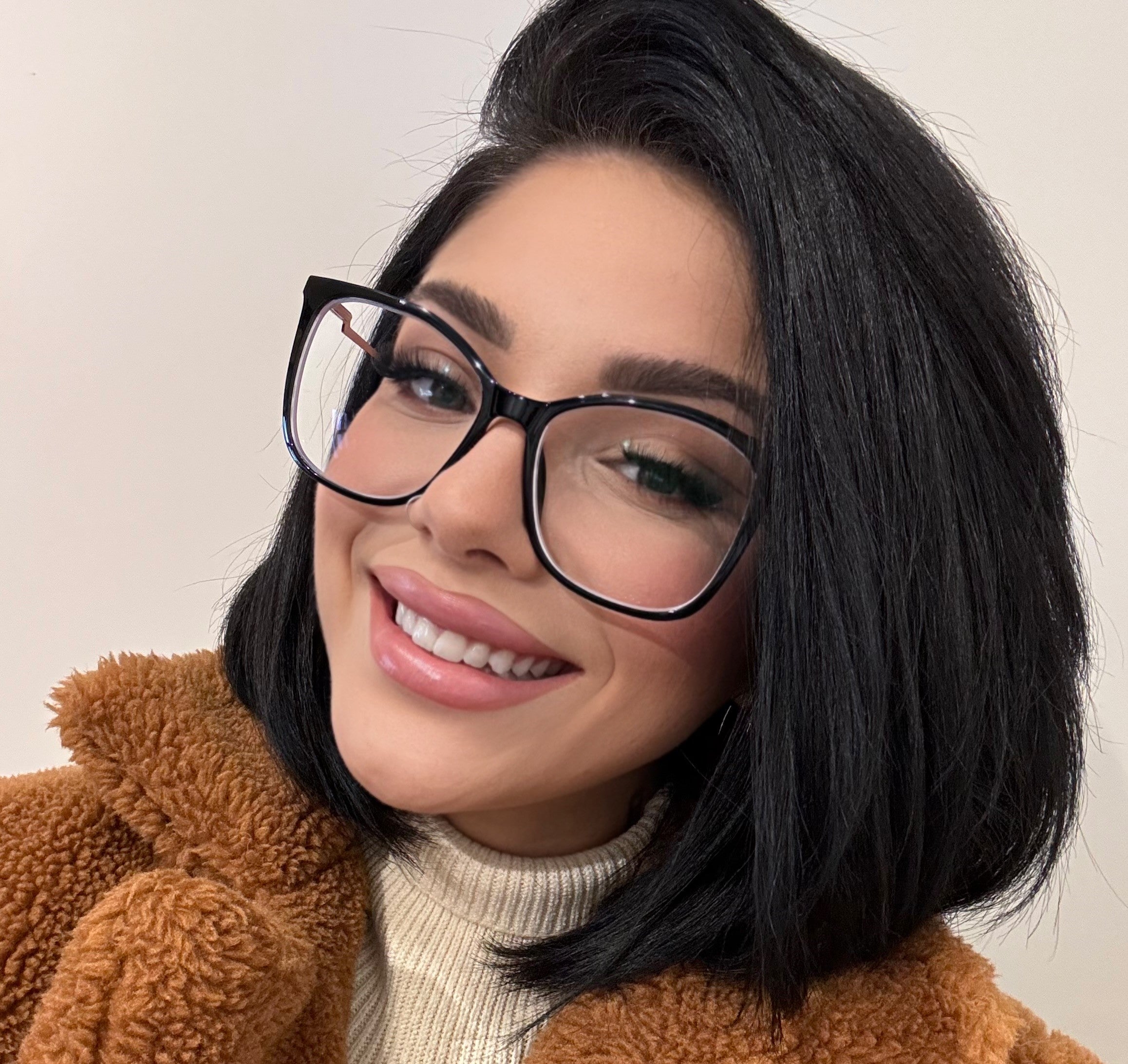 files/oculos_de_grau_kessy_294_preto_rosto.jpg