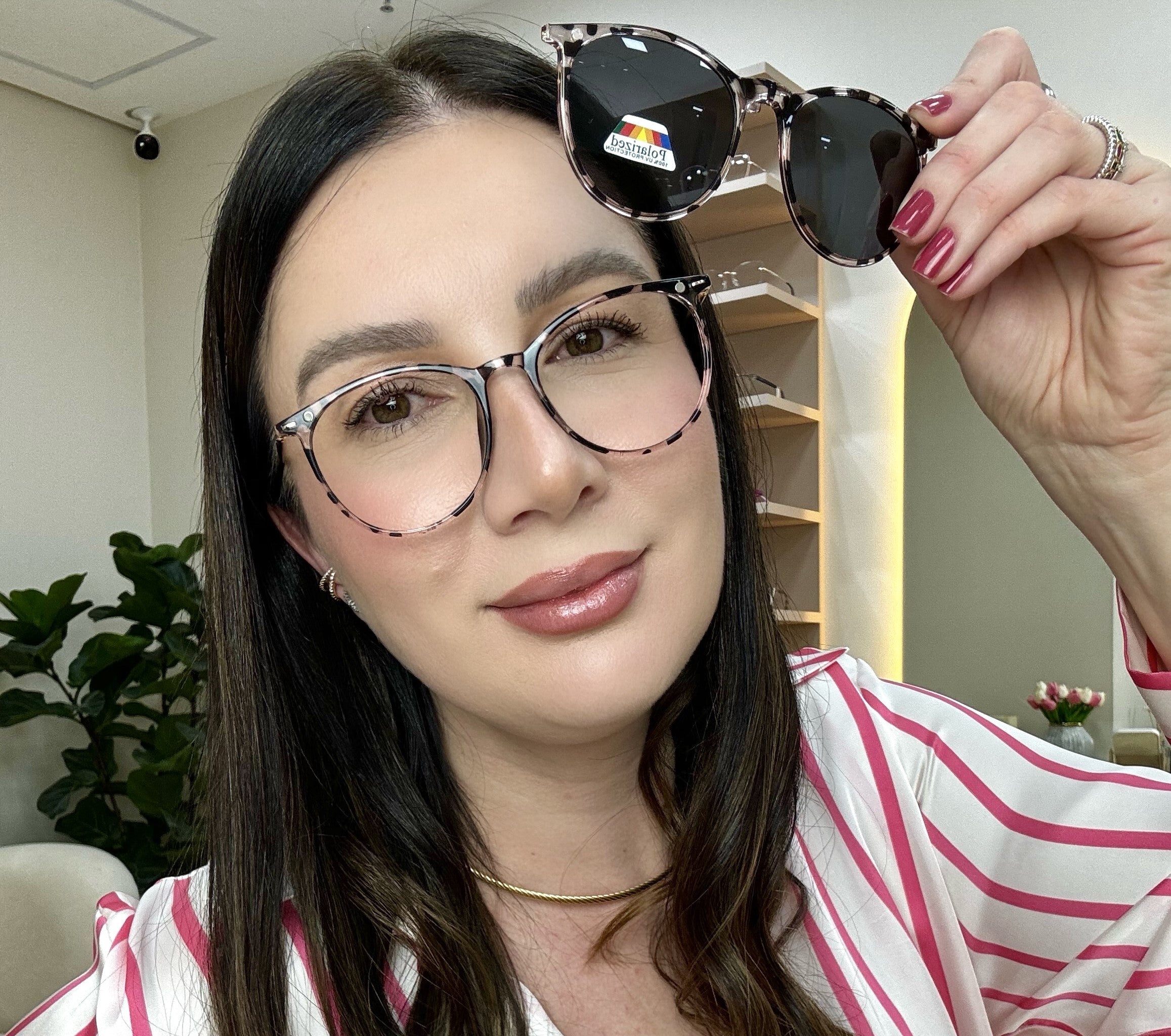 files/oculos_de_grau_kessy_356_demi_0b2f1551-cbb3-46d6-95d6-97a0c44b1f03.jpg