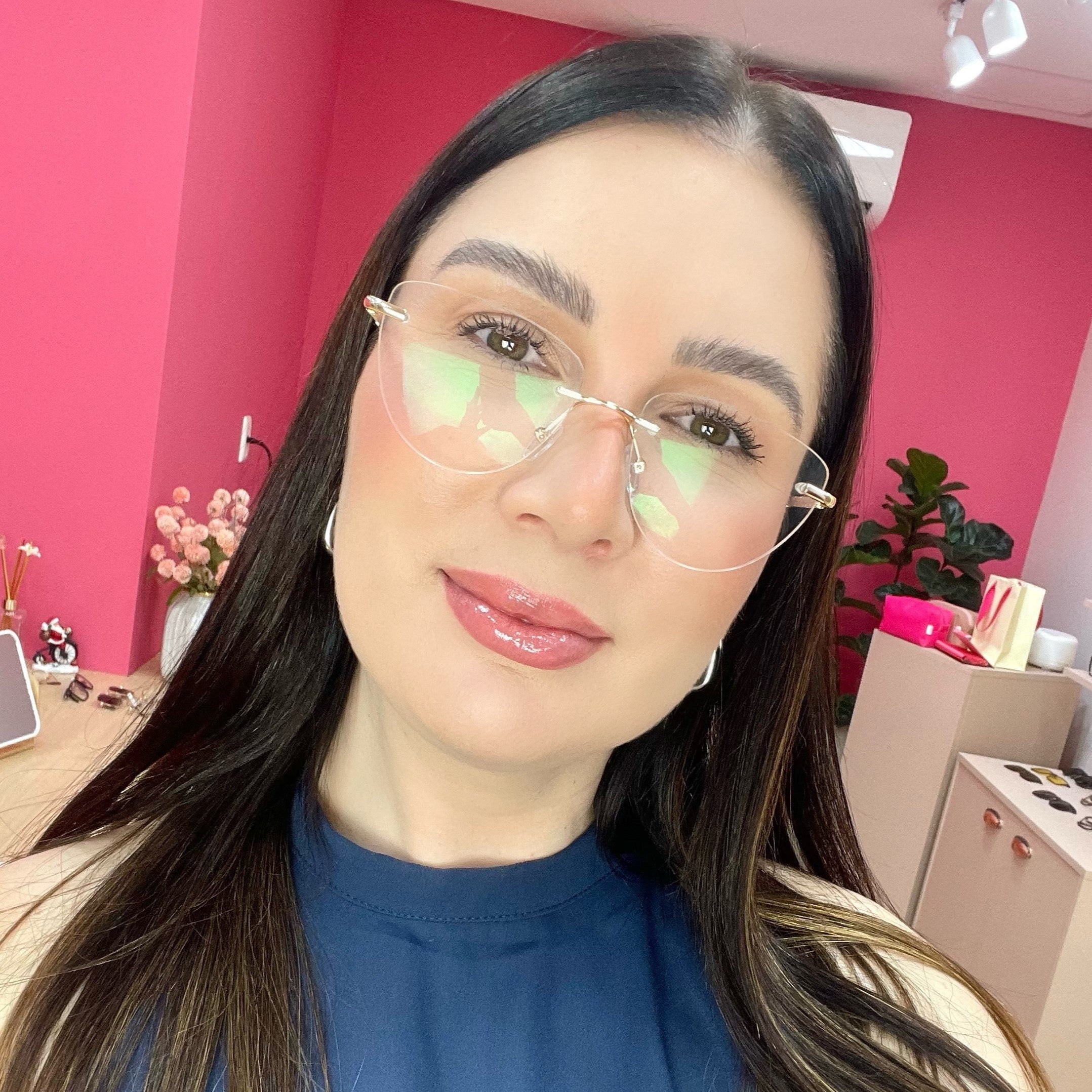 files/oculos_de_grau_kessy_479_dourado_rosto.jpg
