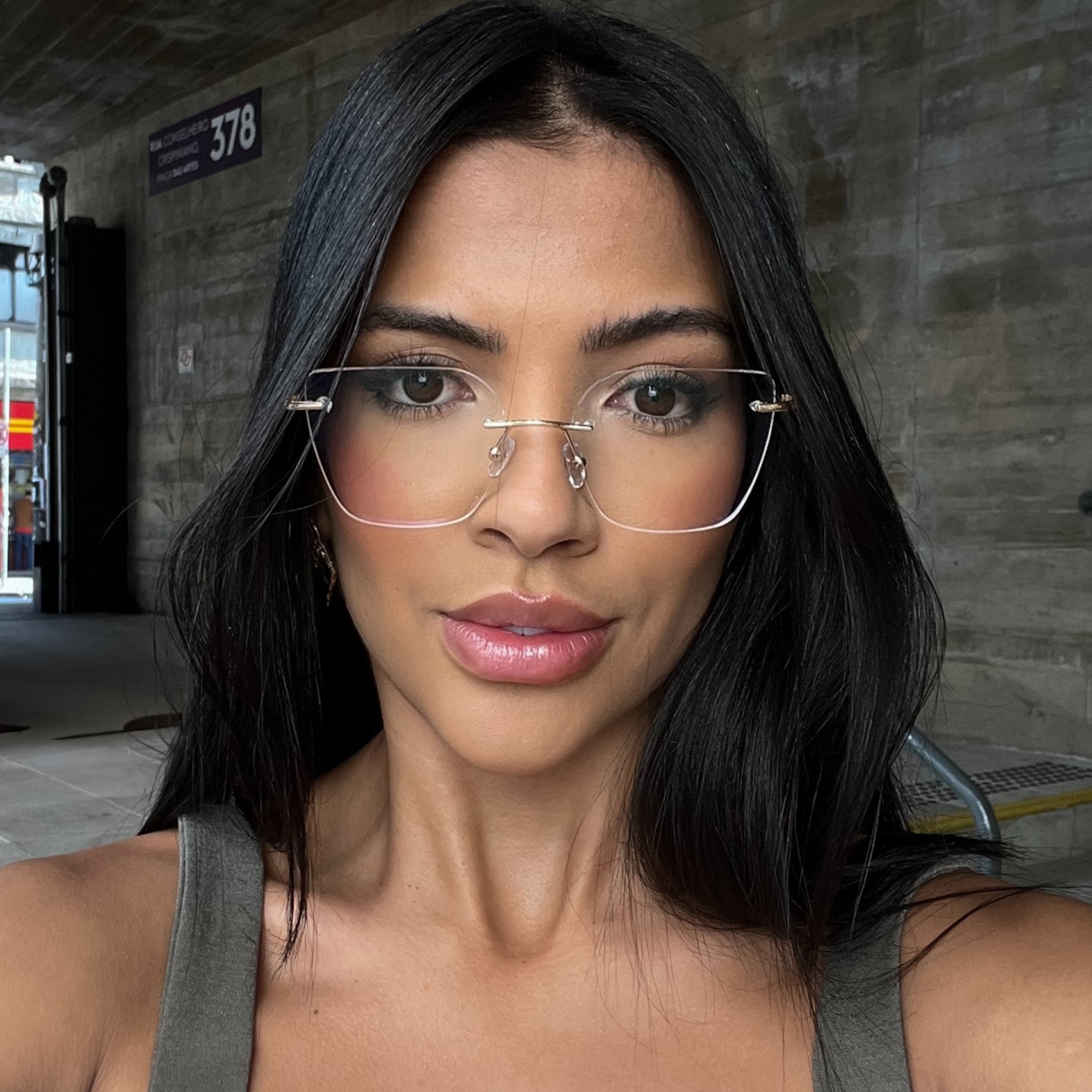 files/oculos_de_grau_kessy_480_dourado.jpg
