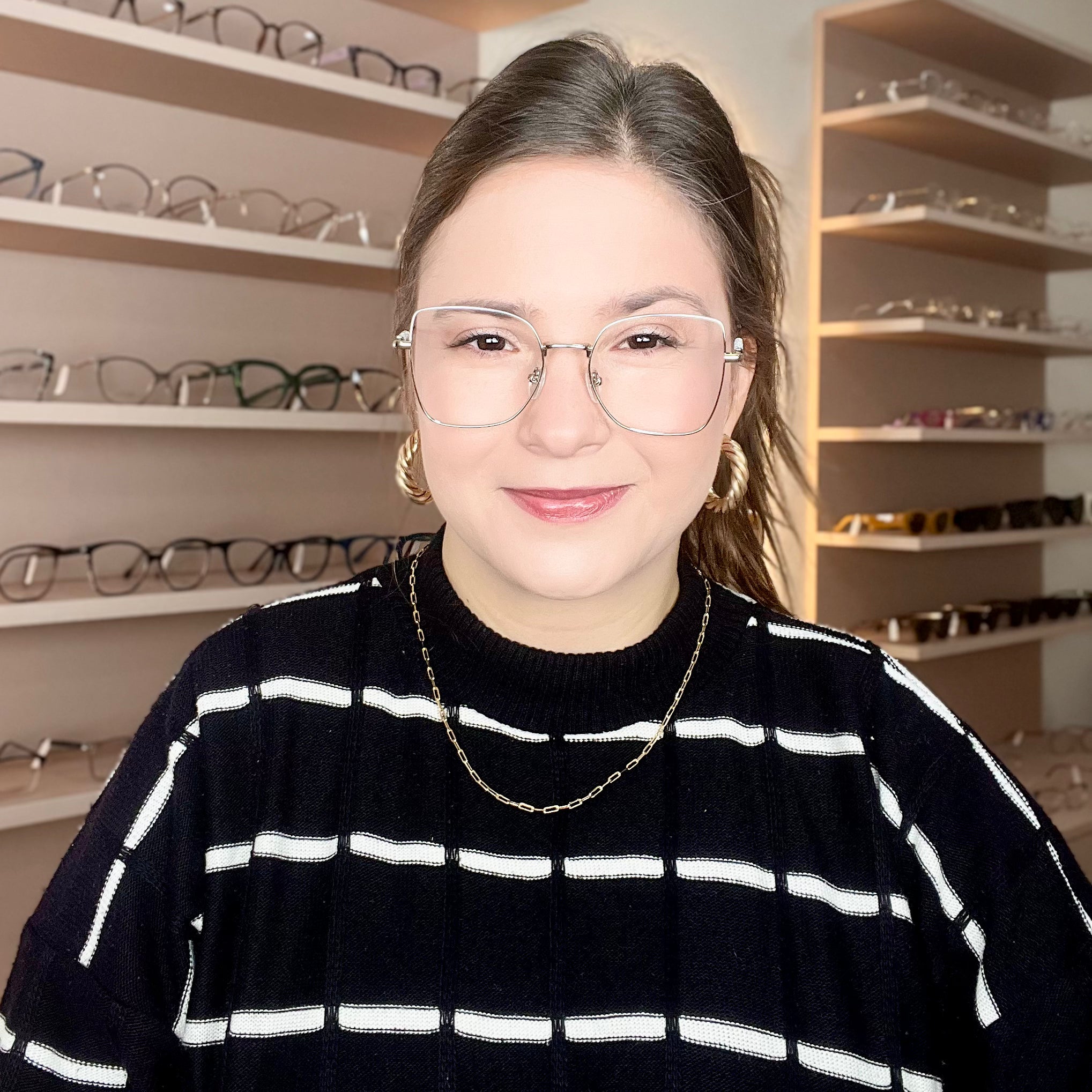 files/oculos_de_grau_kessy_488_prata_3e0cf448-8d08-4921-b196-7d32a1a867b9.heic