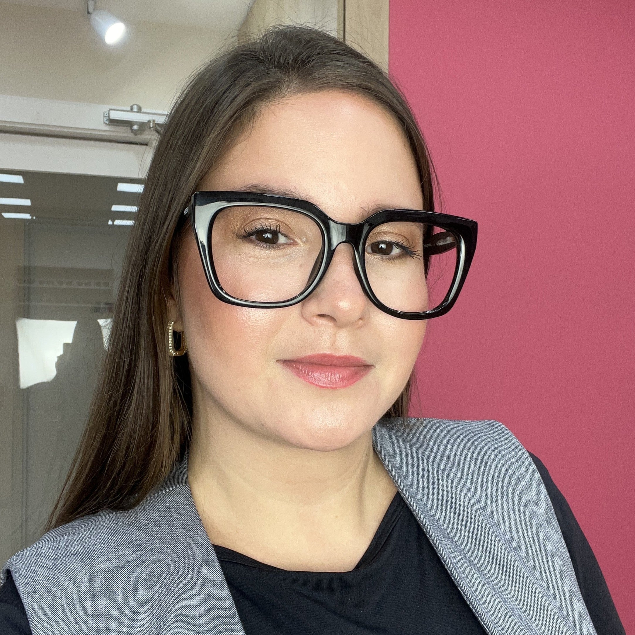 files/oculos_de_grau_kessy_676_preto_adb569cf-6893-441e-90c7-ee9cbd073880.jpg