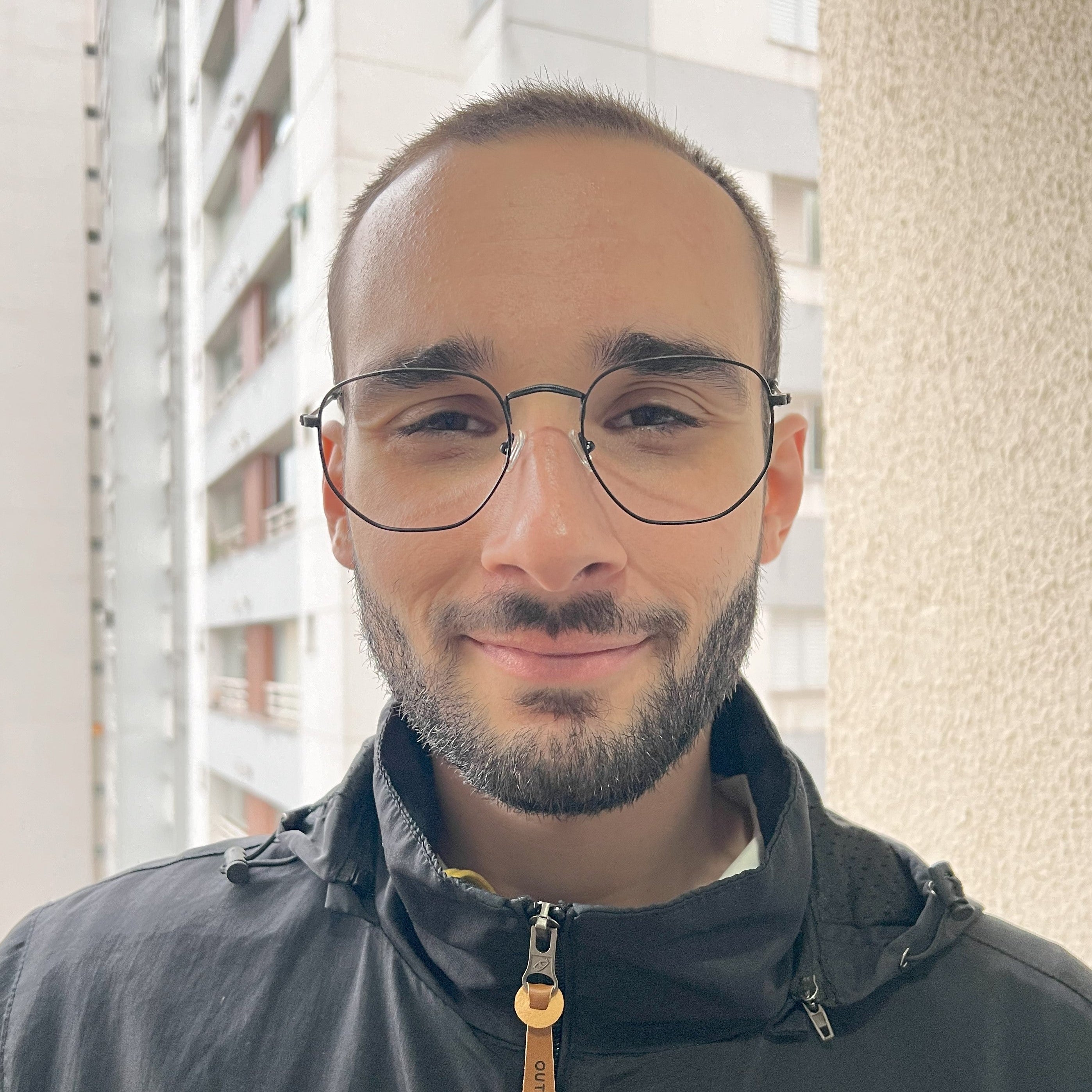 files/oculos_de_grau_kessy_956_preto_rosto.jpg