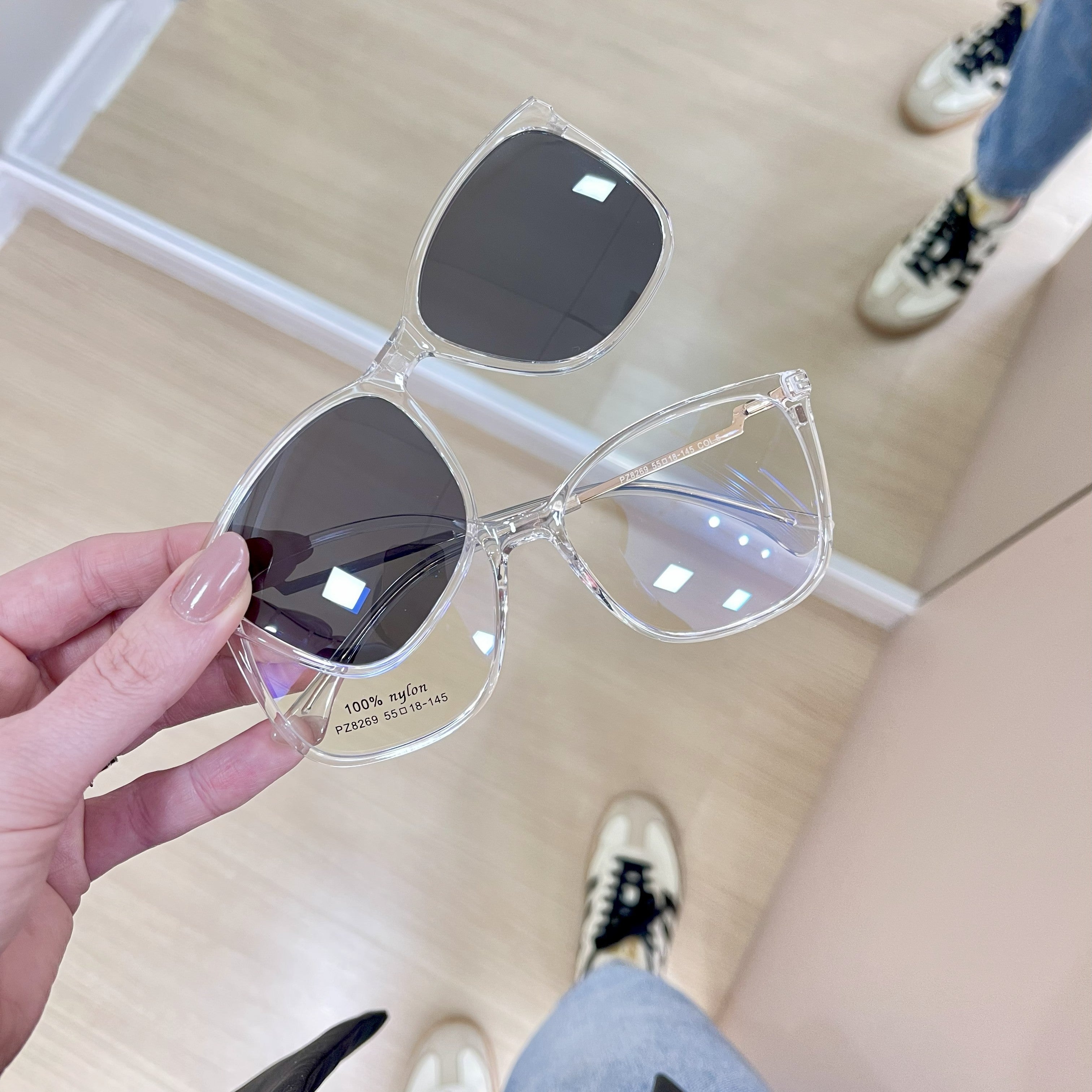 files/oculos_de_grau_kessy_feminino_294_transparente.jpg