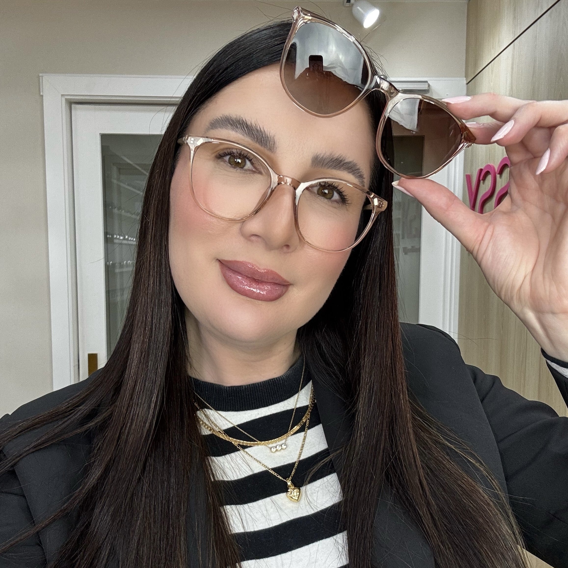 files/oculos_de_grau_kessy_feminino_937_transparente_rose_c711d992-5340-44a6-b607-6b312cb7b039.jpg