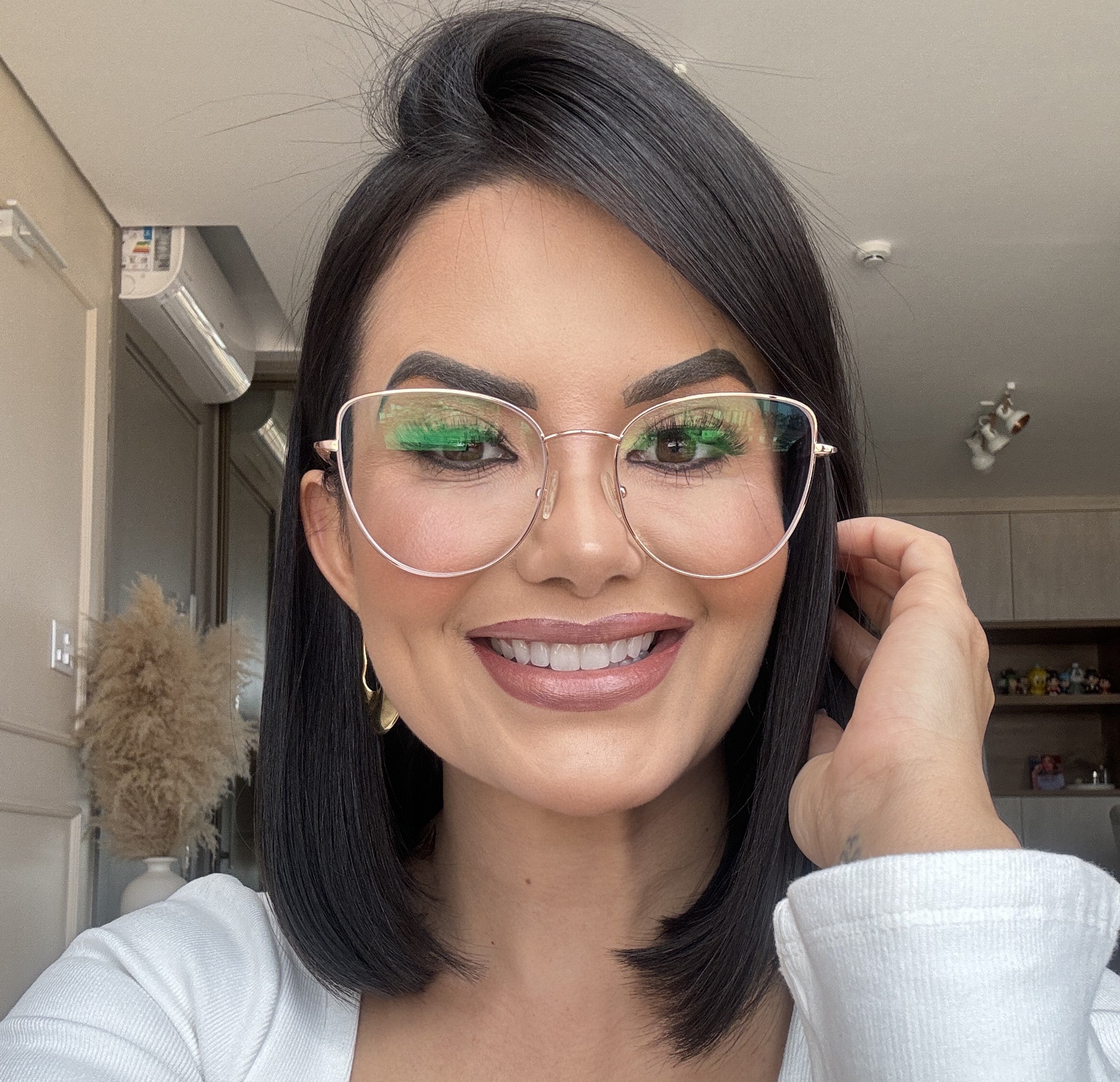 files/oculos_De_grau_kessy_318_dourado_rosto_c6940248-93d9-4eaa-b022-bfca00a4d1b7.jpg