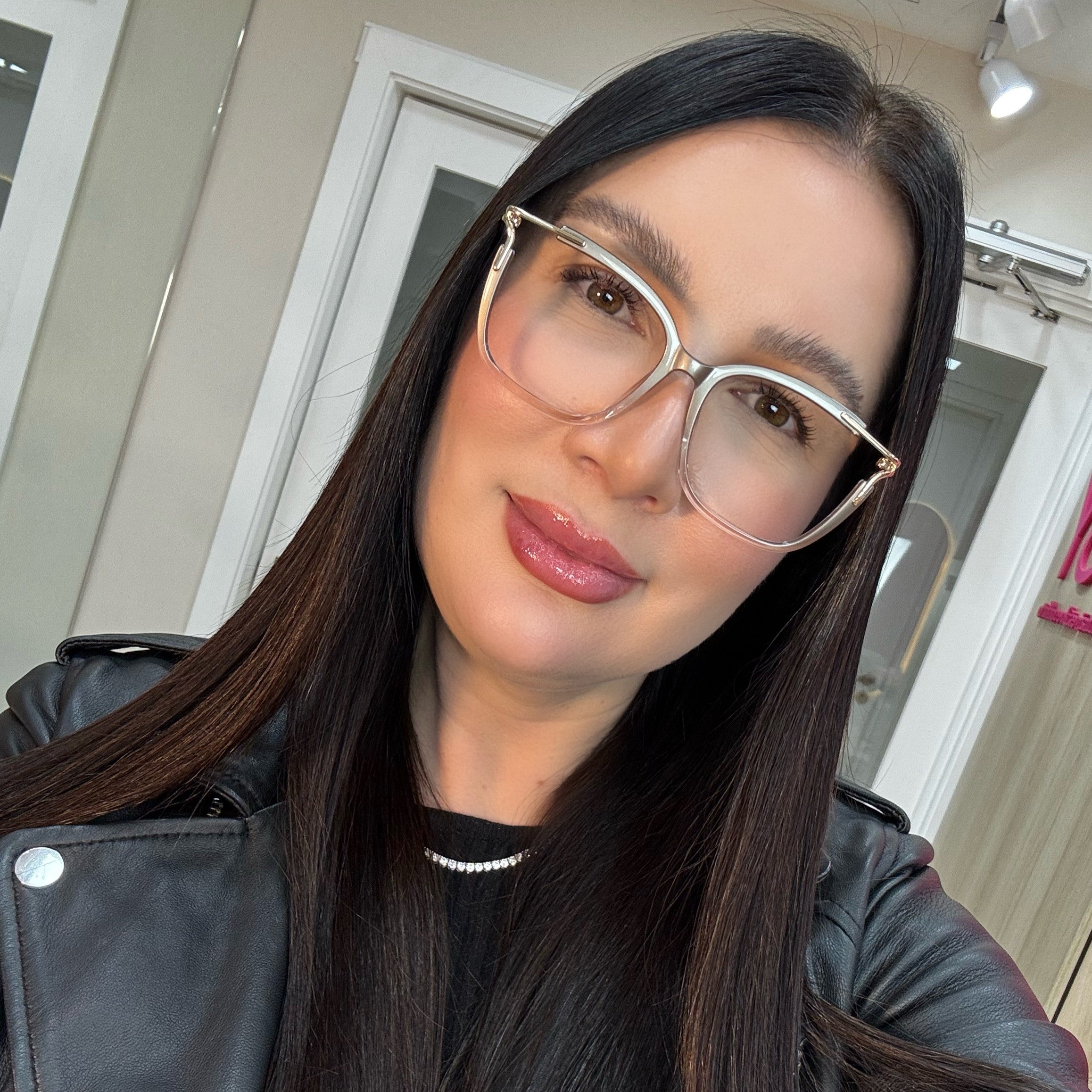 files/oculos_de-grau_feminino_kessy_125_cinza_cintilante.jpg