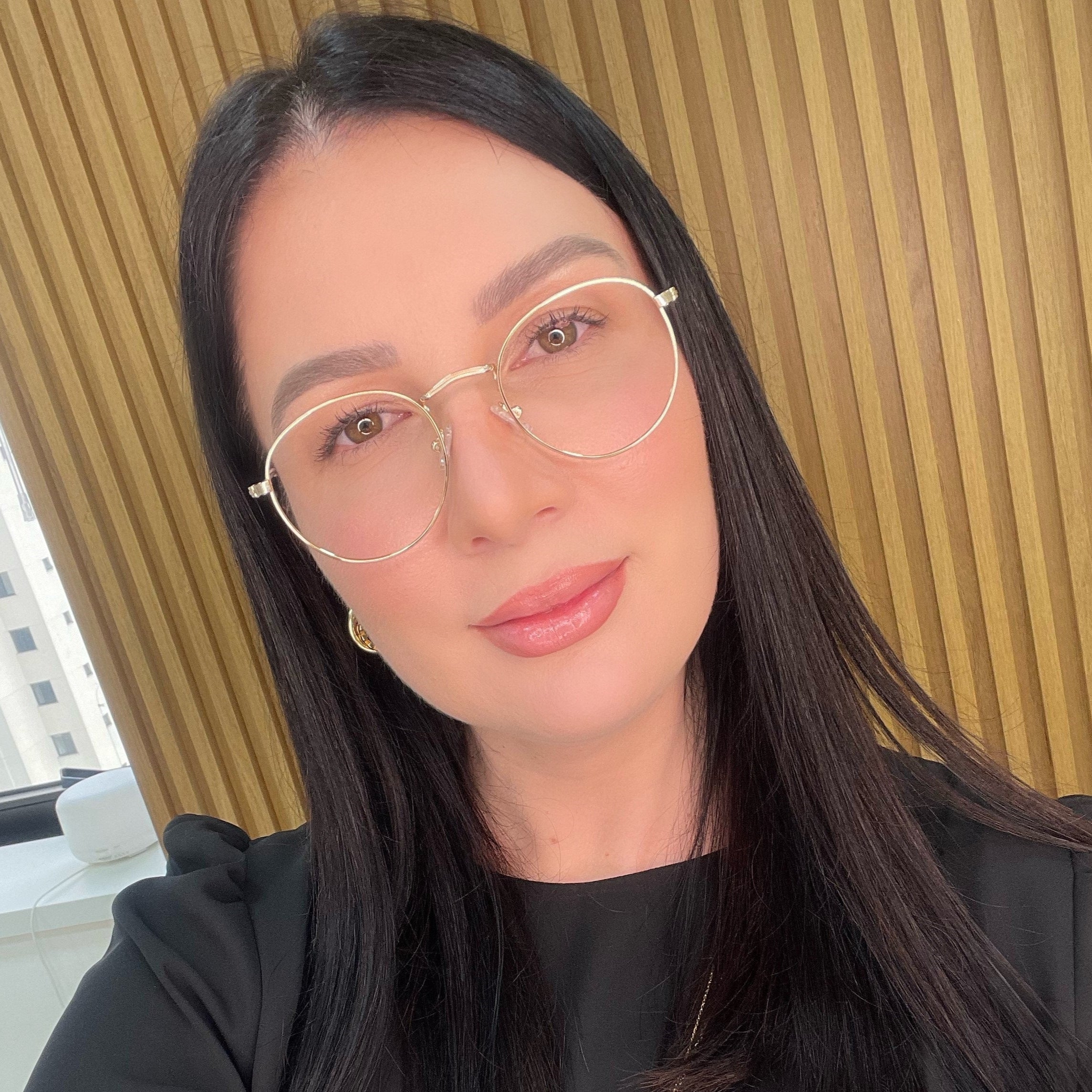 files/oculos_de_grau_Kessy_152_dourado_3fb2d5a4-751e-4994-a21a-eb19c5c0c2b0.jpg