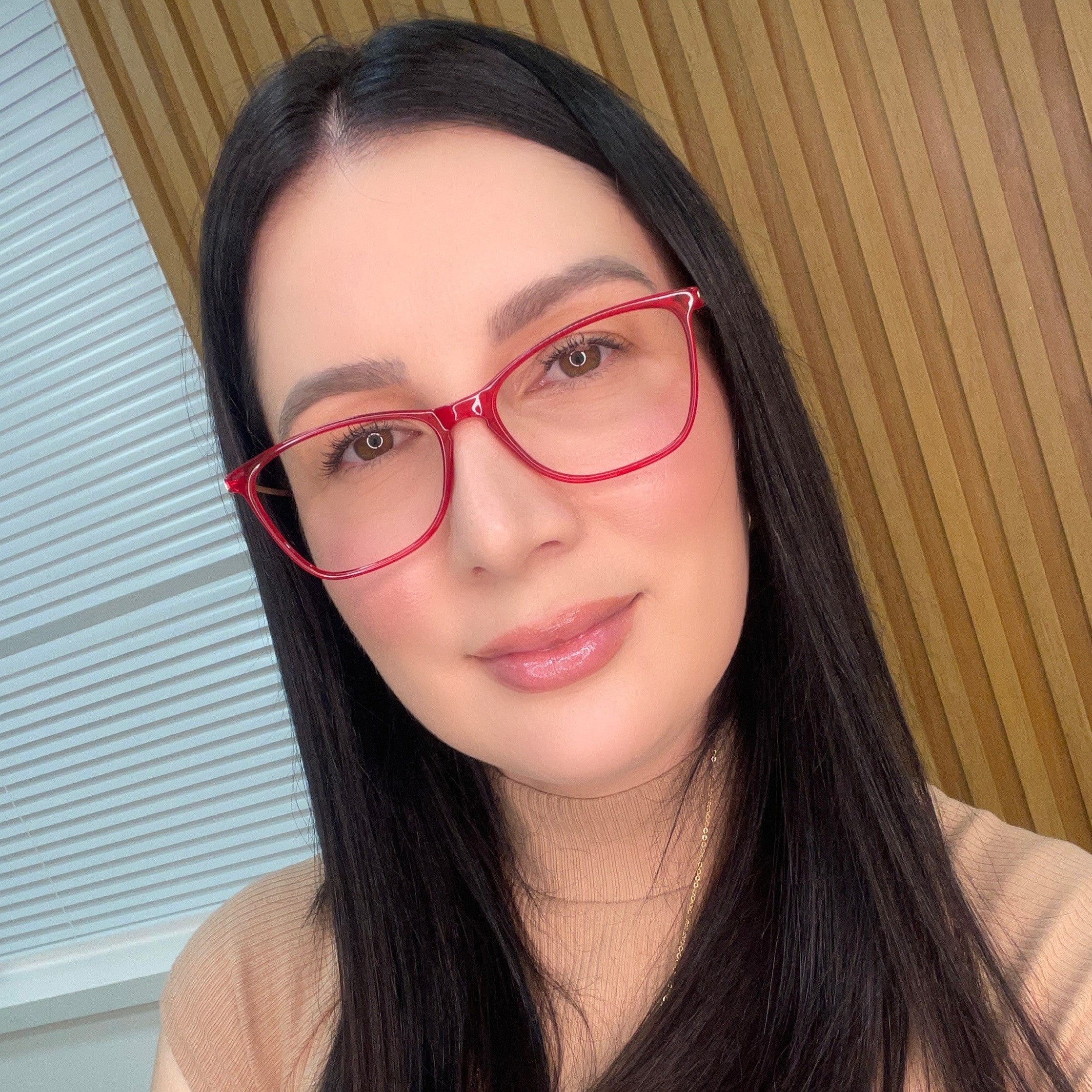 files/oculos_de_grau_Kessy_711_vermelho_d8eeb8d0-c3b7-4444-a905-9bb8699cd74d.jpg