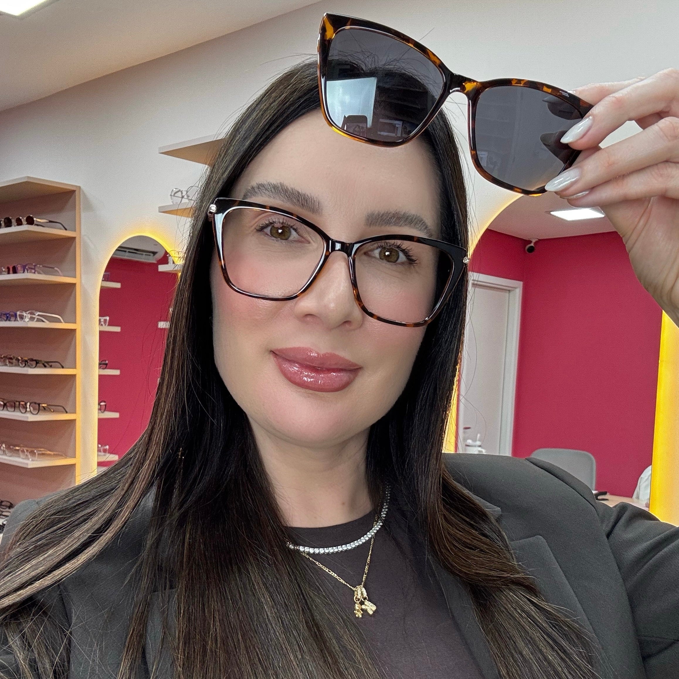 files/oculos_de_grau_Kessy_feminino_286_demi.jpg