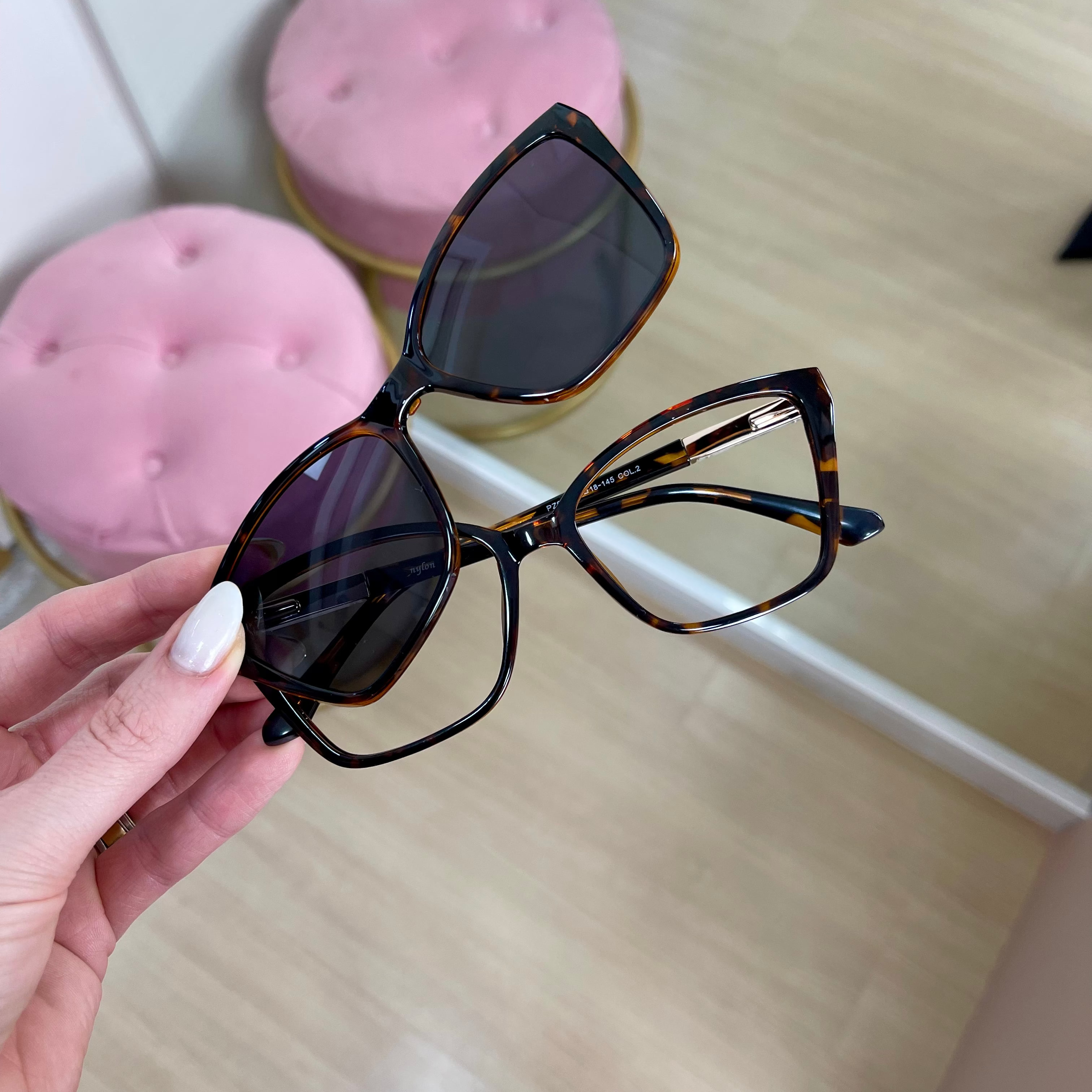 files/oculos_de_grau_Kessy_feminino_287_demi.heic