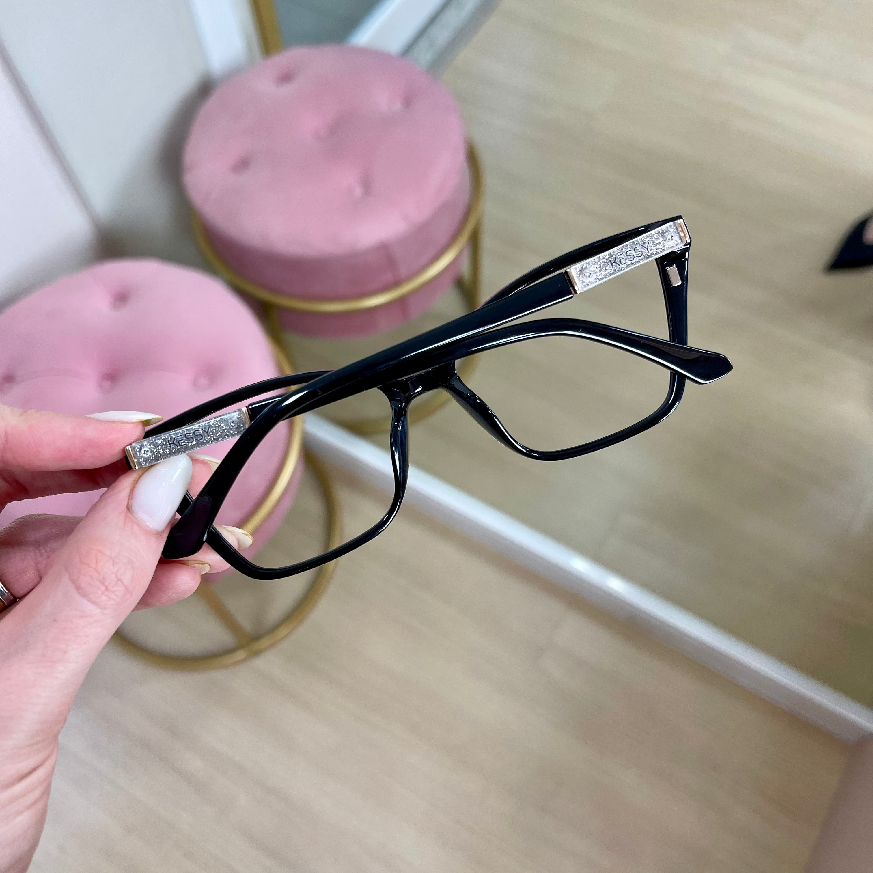 files/oculos_de_grau_Kessy_feminino_287_preto_2.heic