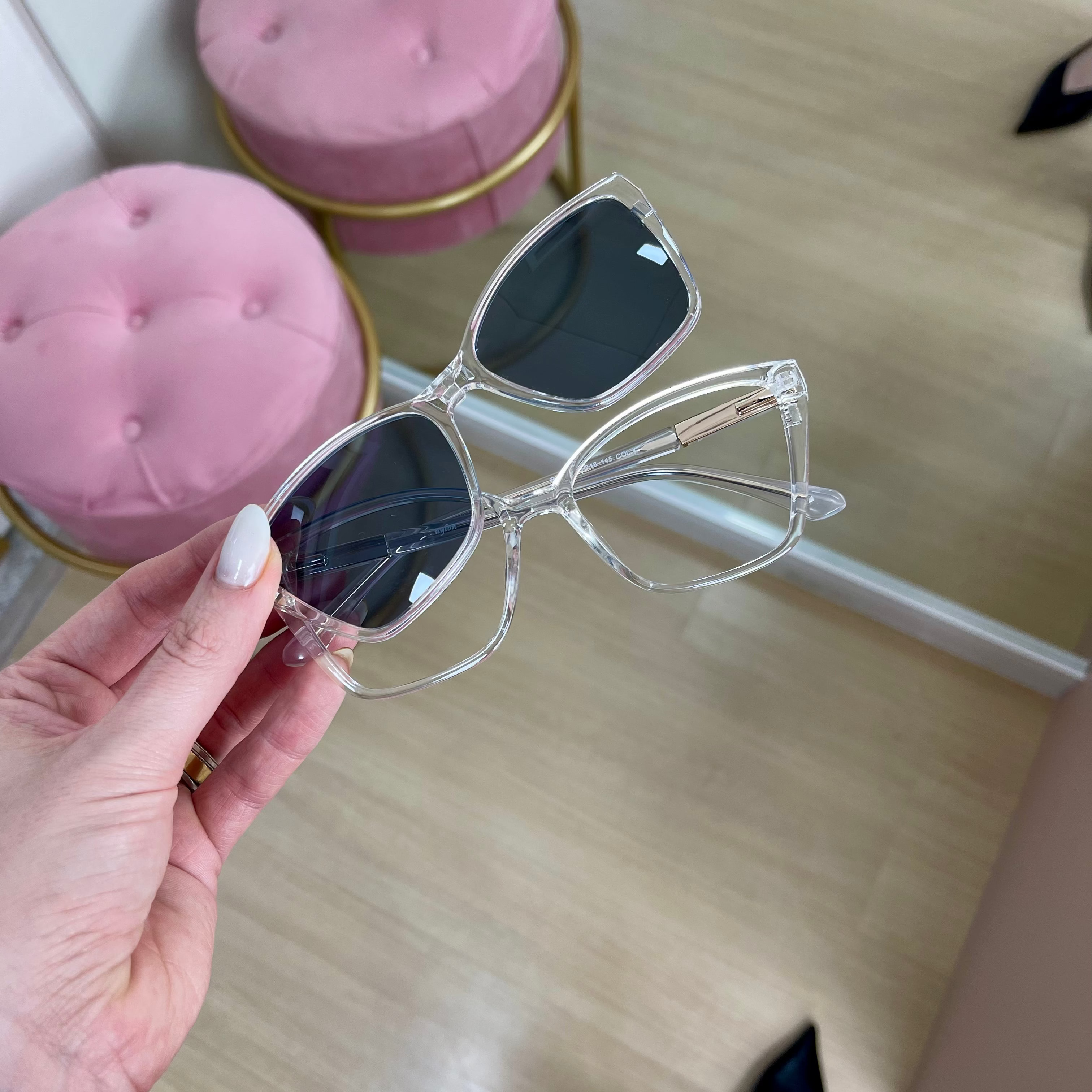 files/oculos_de_grau_Kessy_feminino_287_transparente_2.heic