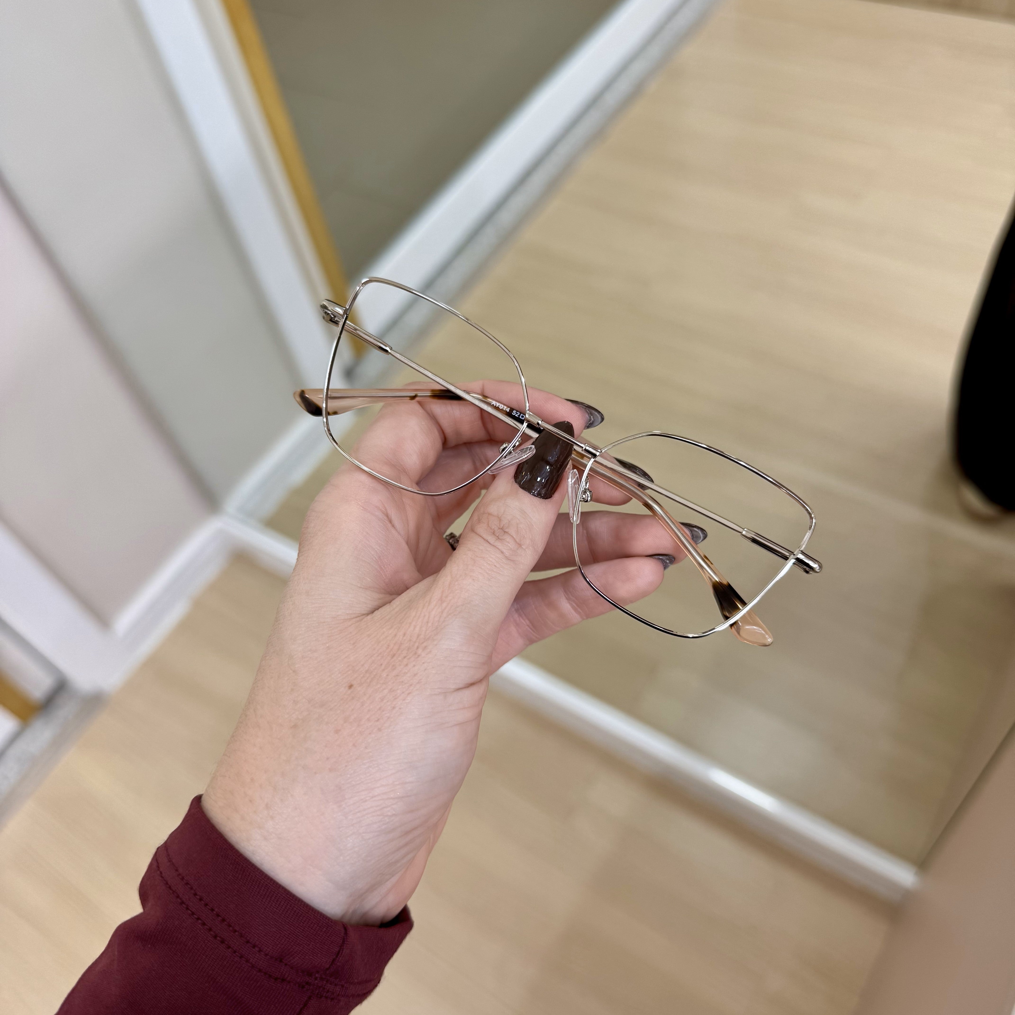 files/oculos_de_grau_feminino_156_prata_demi.jpg