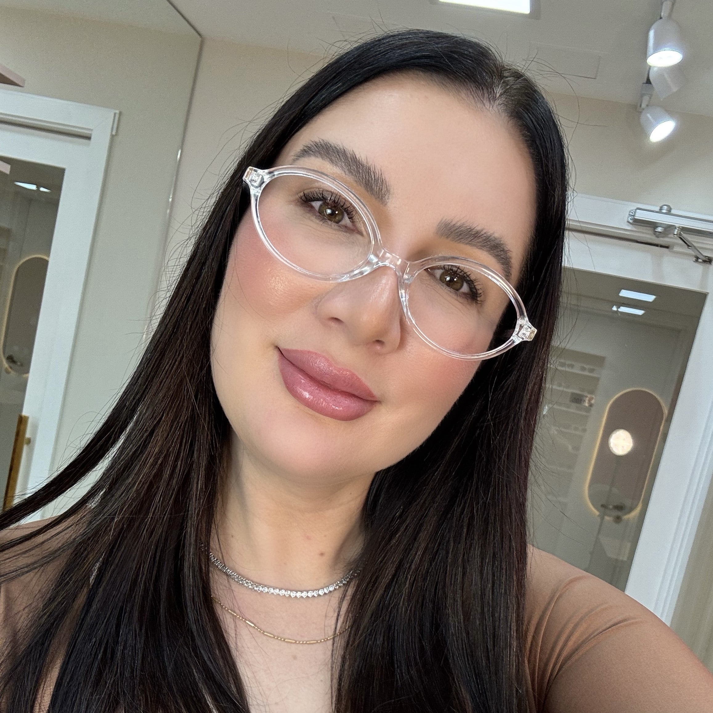 files/oculos_de_grau_feminino_345_transparente_rosto.jpg