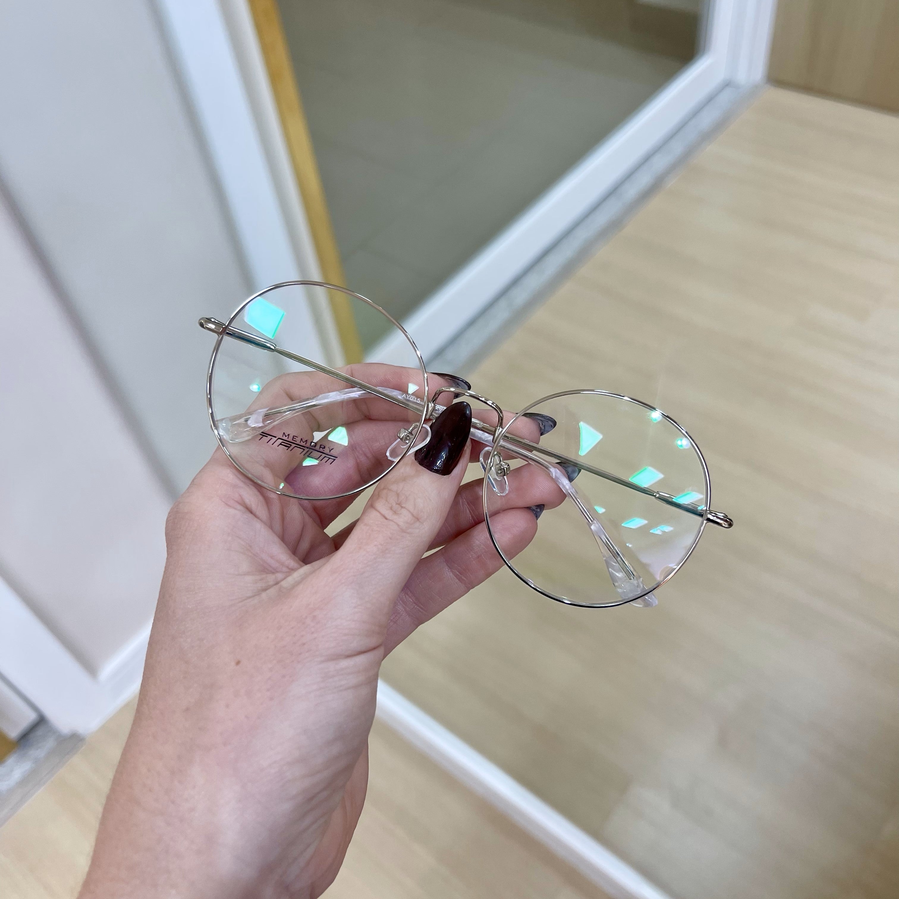 files/oculos_de_grau_feminino_kessy_157_prata.jpg
