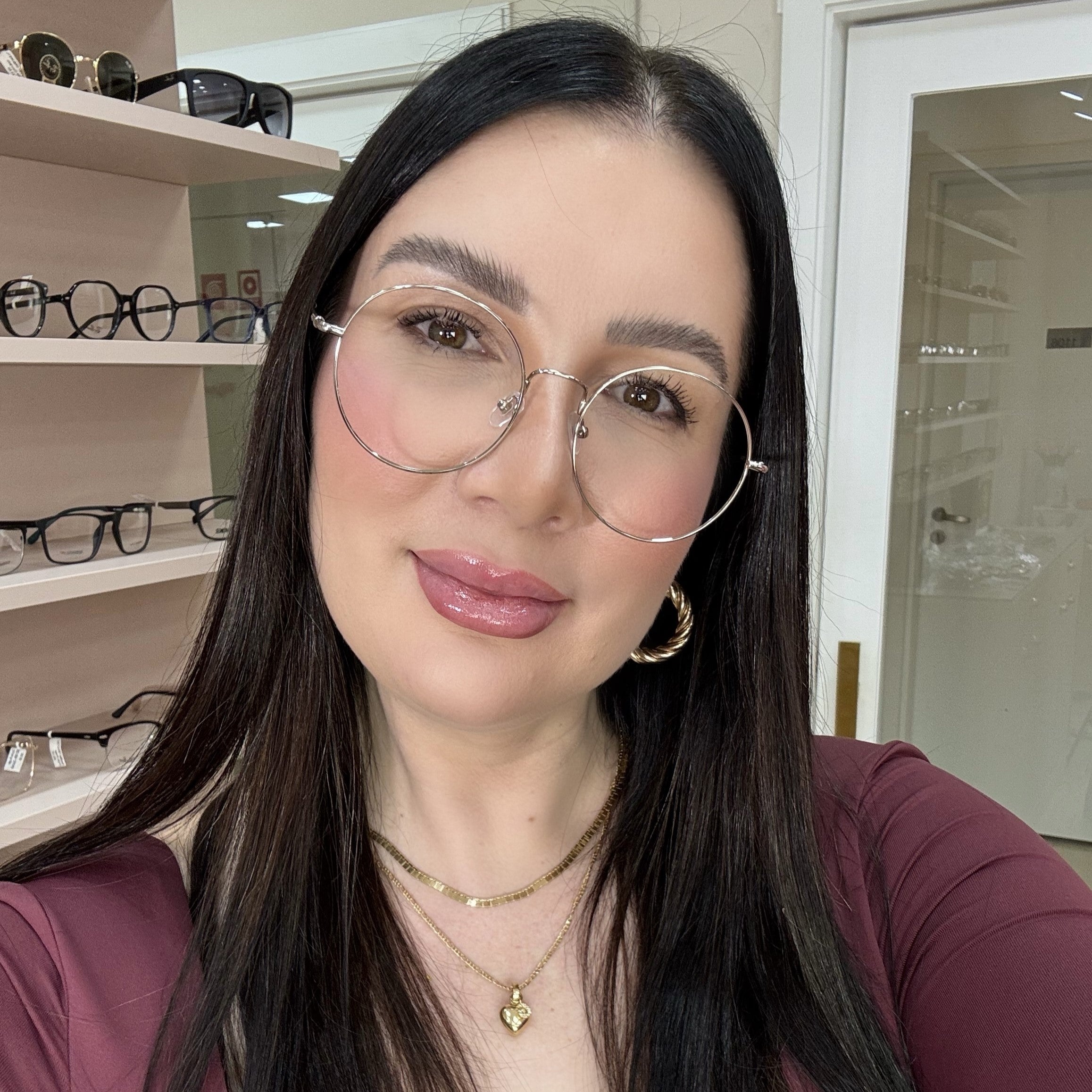 files/oculos_de_grau_feminino_kessy_157_prata_rosto_781495bf-4bc5-4894-9c95-99aa2a2c3e8a.jpg