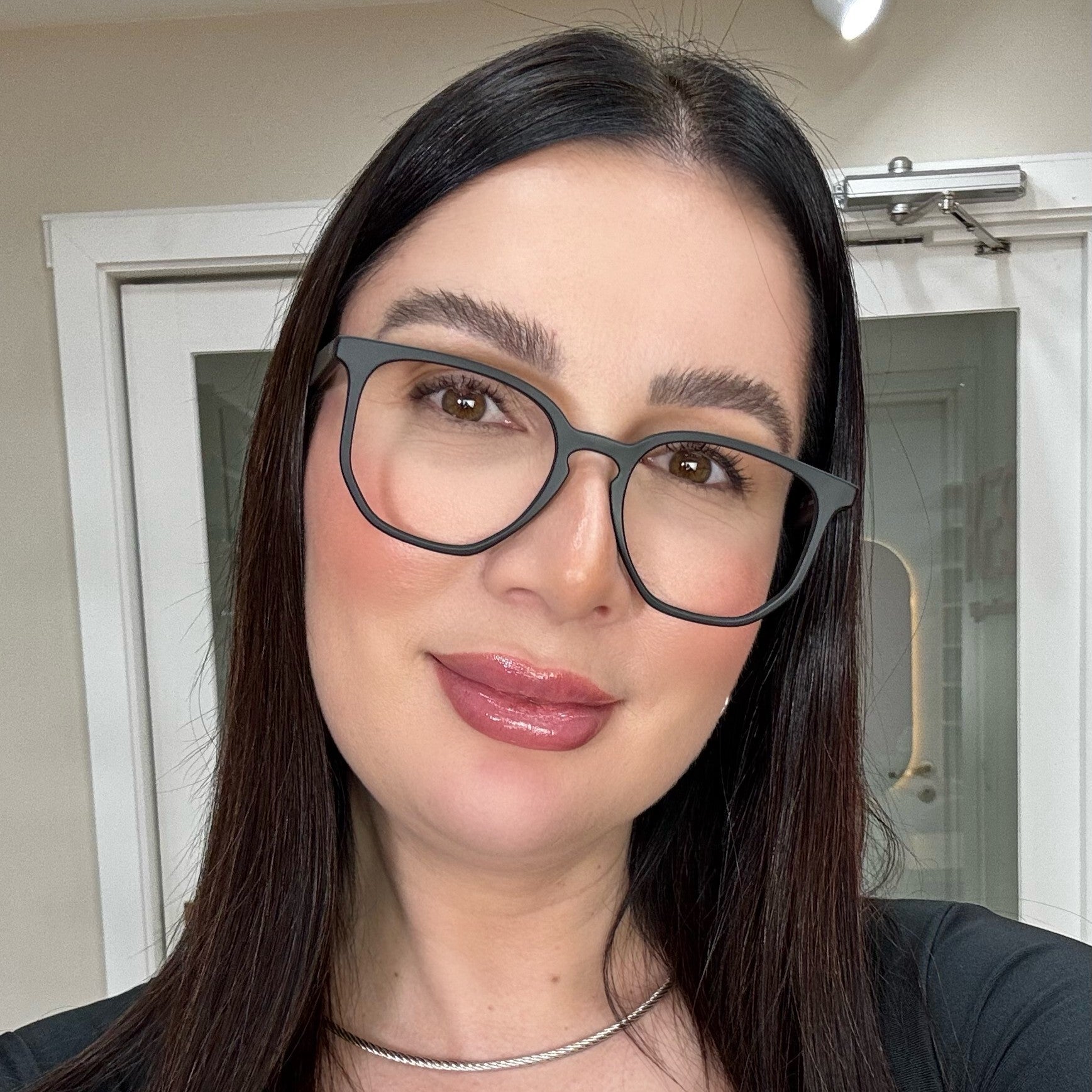 files/oculos_de_grau_feminino_kessy_252_preto_fosco.jpg