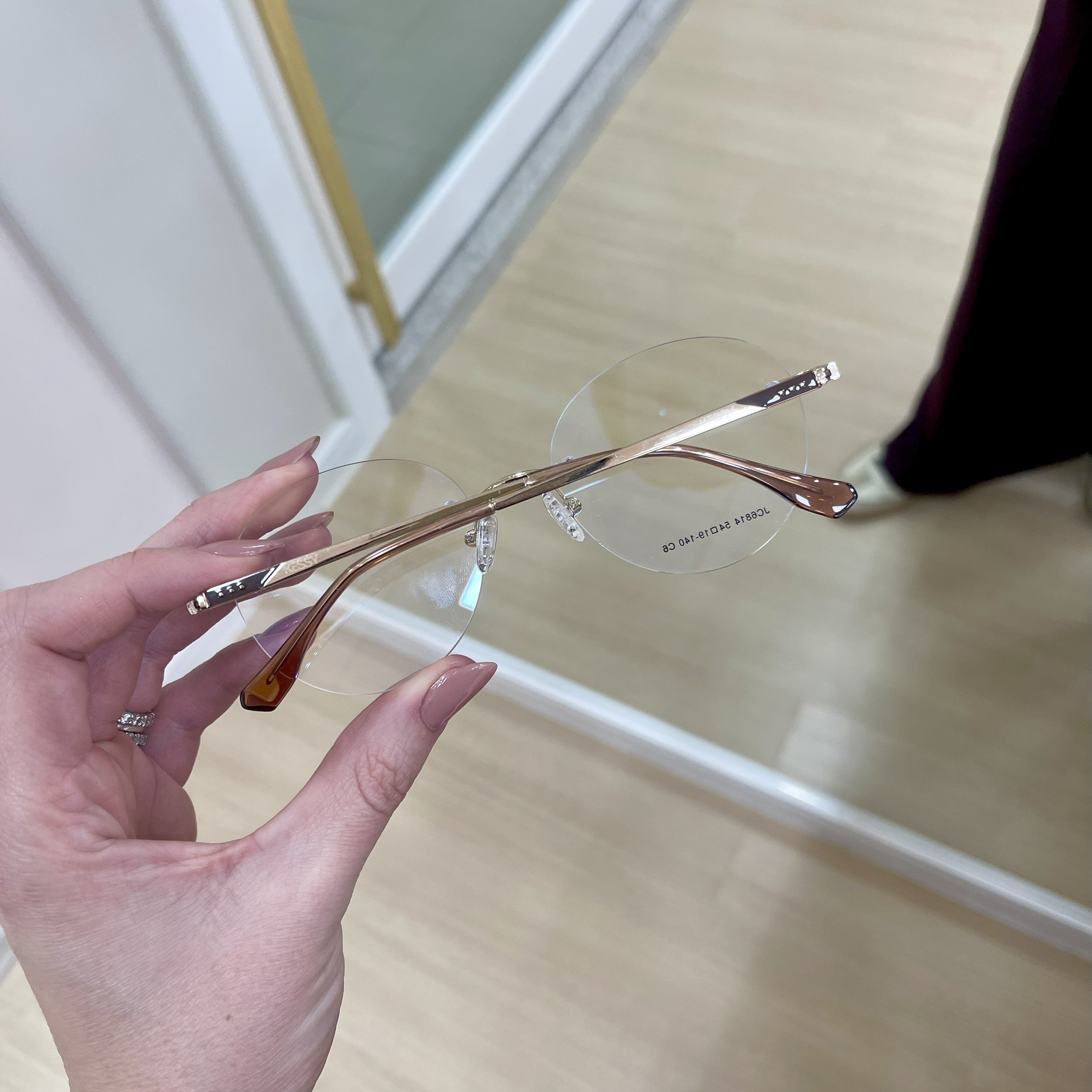 files/oculos_de_grau_feminino_kessy_476_dourado_marrom_2.jpg