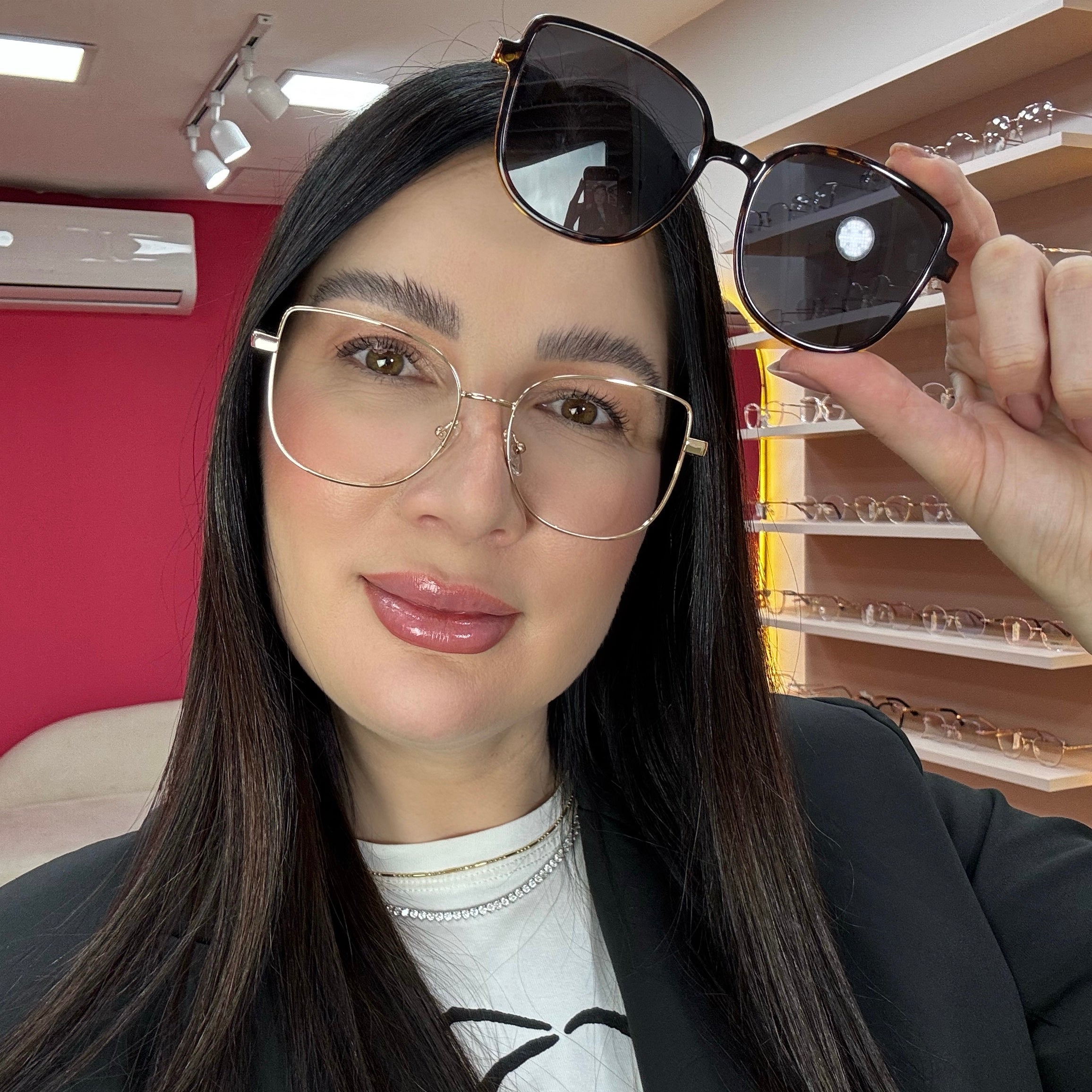 files/oculos_de_grau_feminino_kessy_590_dourado_demi_2.jpg