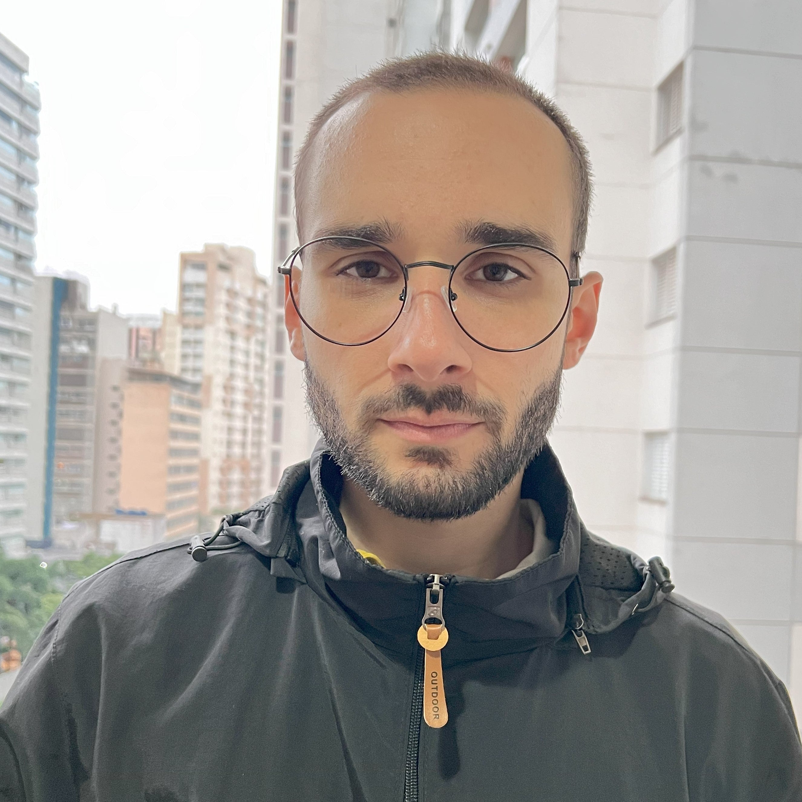 files/oculos_de_grau_kessy_153_preto_rosto.jpg