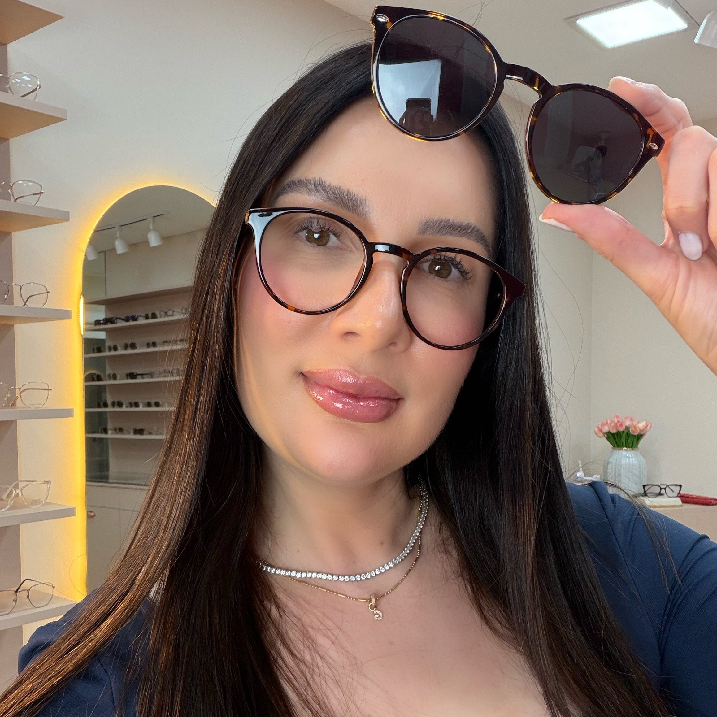 files/oculos_de_grau_kessy_190_demi_rosto.jpg