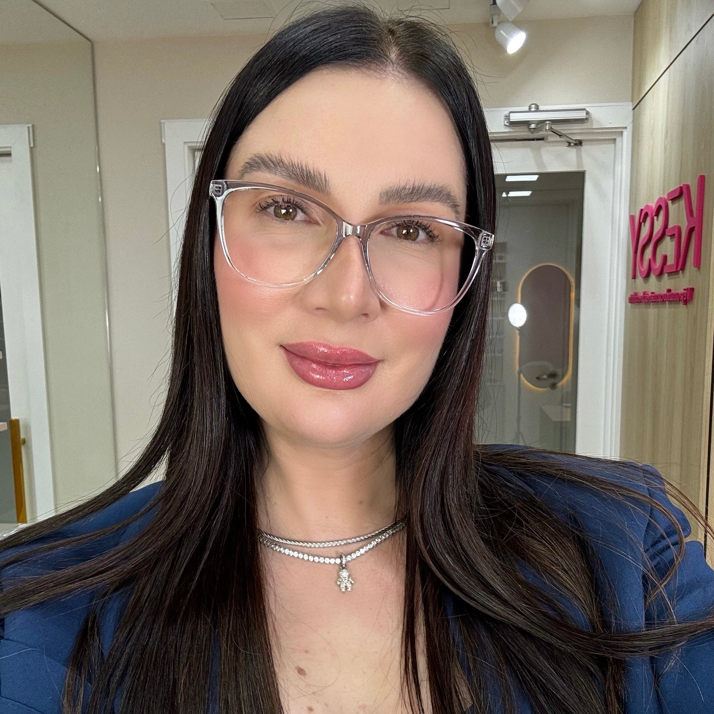 files/oculos_de_grau_kessy_215_azul_degrade_rosto_2adaac0c-5d0c-48be-9726-d0ac9cc287e6.jpg