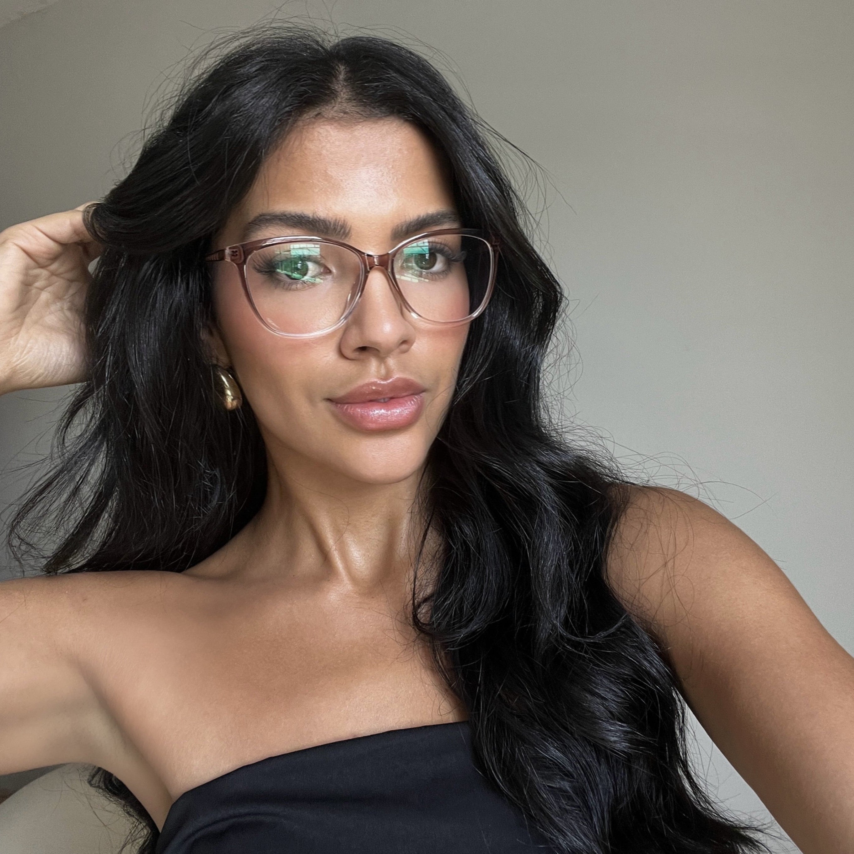 files/oculos_de_grau_kessy_215_rose_rosto_64532b2e-4e3b-45e3-b09c-f8bed70967b4.jpg