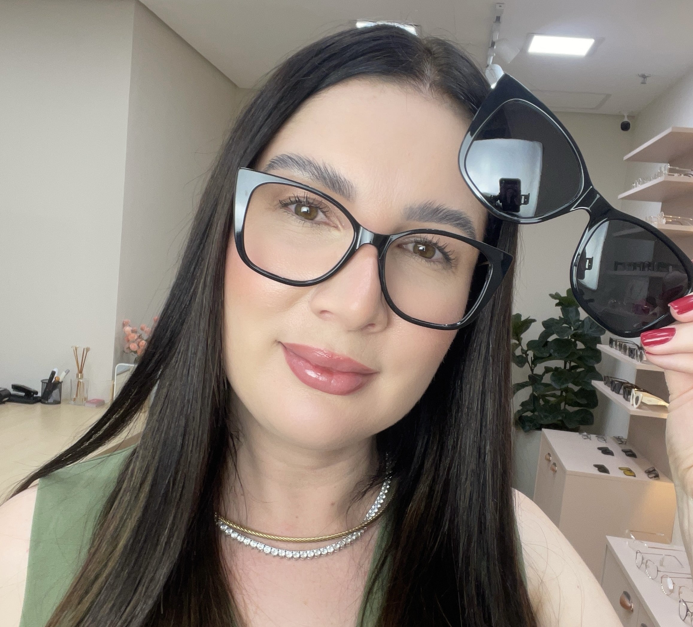 files/oculos_de_grau_kessy_292_preto_rosto_clipon.jpg