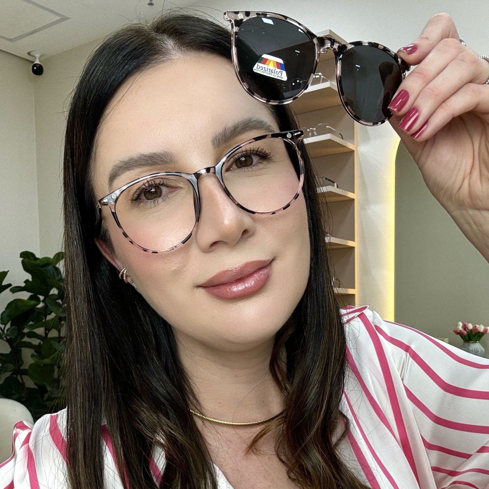 files/oculos_de_grau_kessy_356_demi_0b2f1551-cbb3-46d6-95d6-97a0c44b1f03.jpg