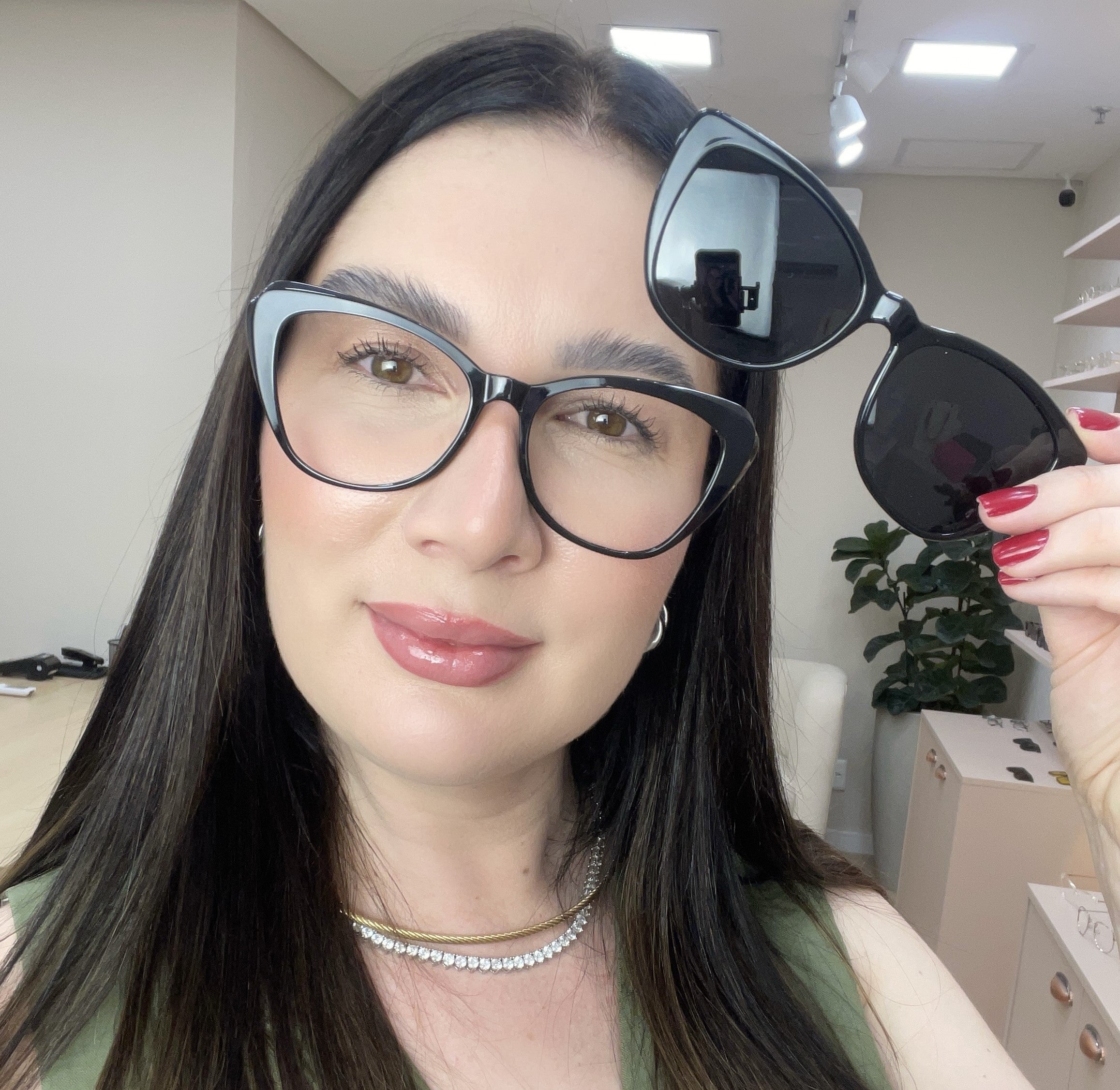 files/oculos_de_grau_kessy_391_preto_rosto_2fb063ef-fe6d-4f27-b98a-c9ffd4d0aaa0.jpg