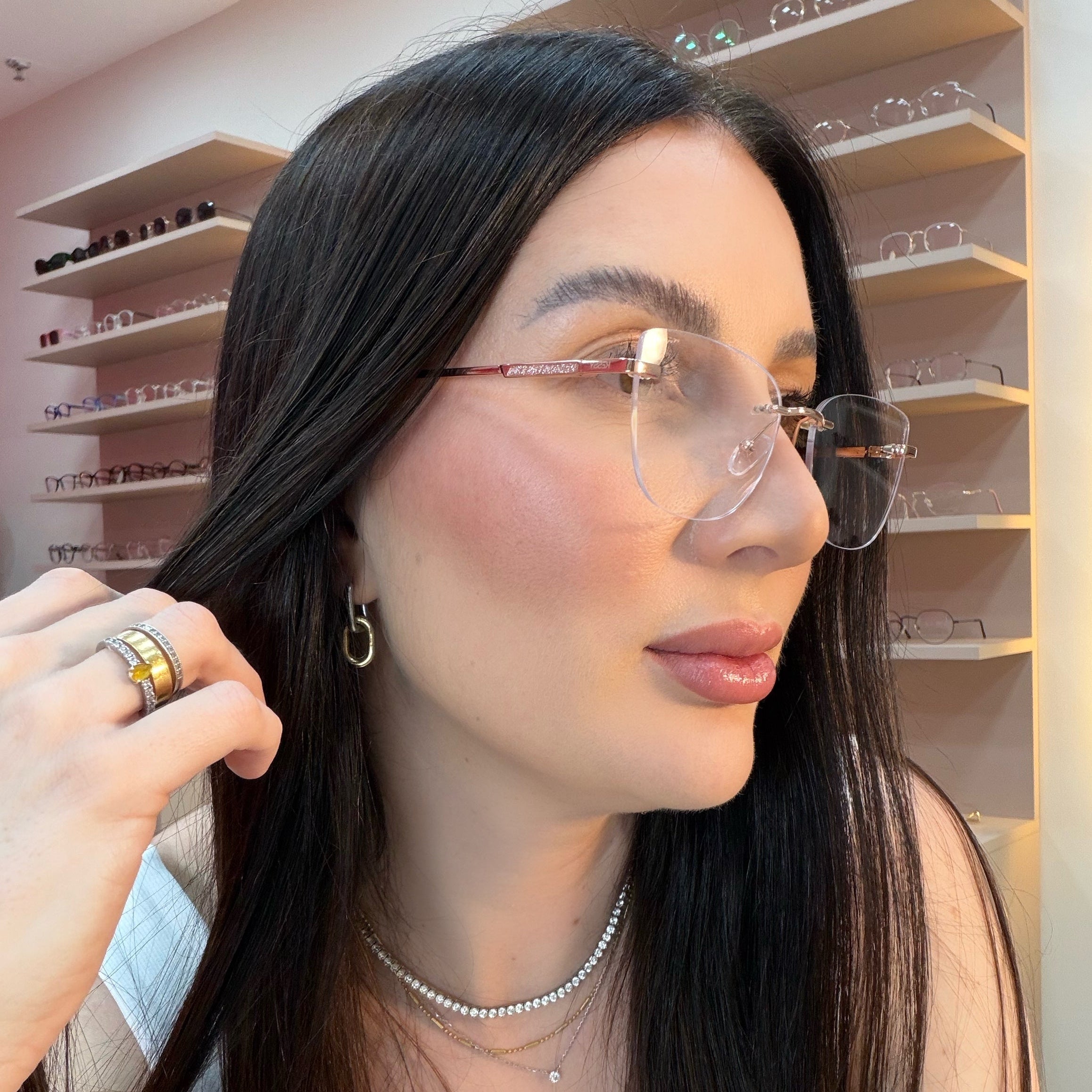 files/oculos_de_grau_kessy_485_rose_rosto_lateral.jpg