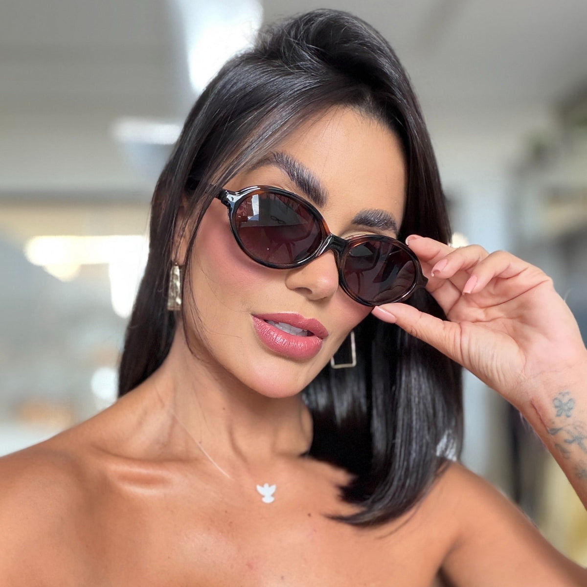 files/oculos_de_grau_kessy_feiminino_342_demi_rosto_Joyce2.jpg