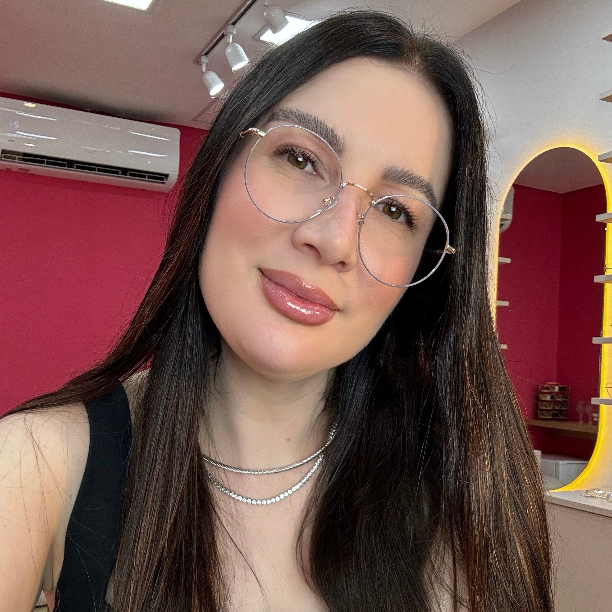 files/oculos_de_grau_kessy_feminino_154_cinza_dourado_49f34f98-2099-41b8-a2d1-90d9b11f6808.jpg