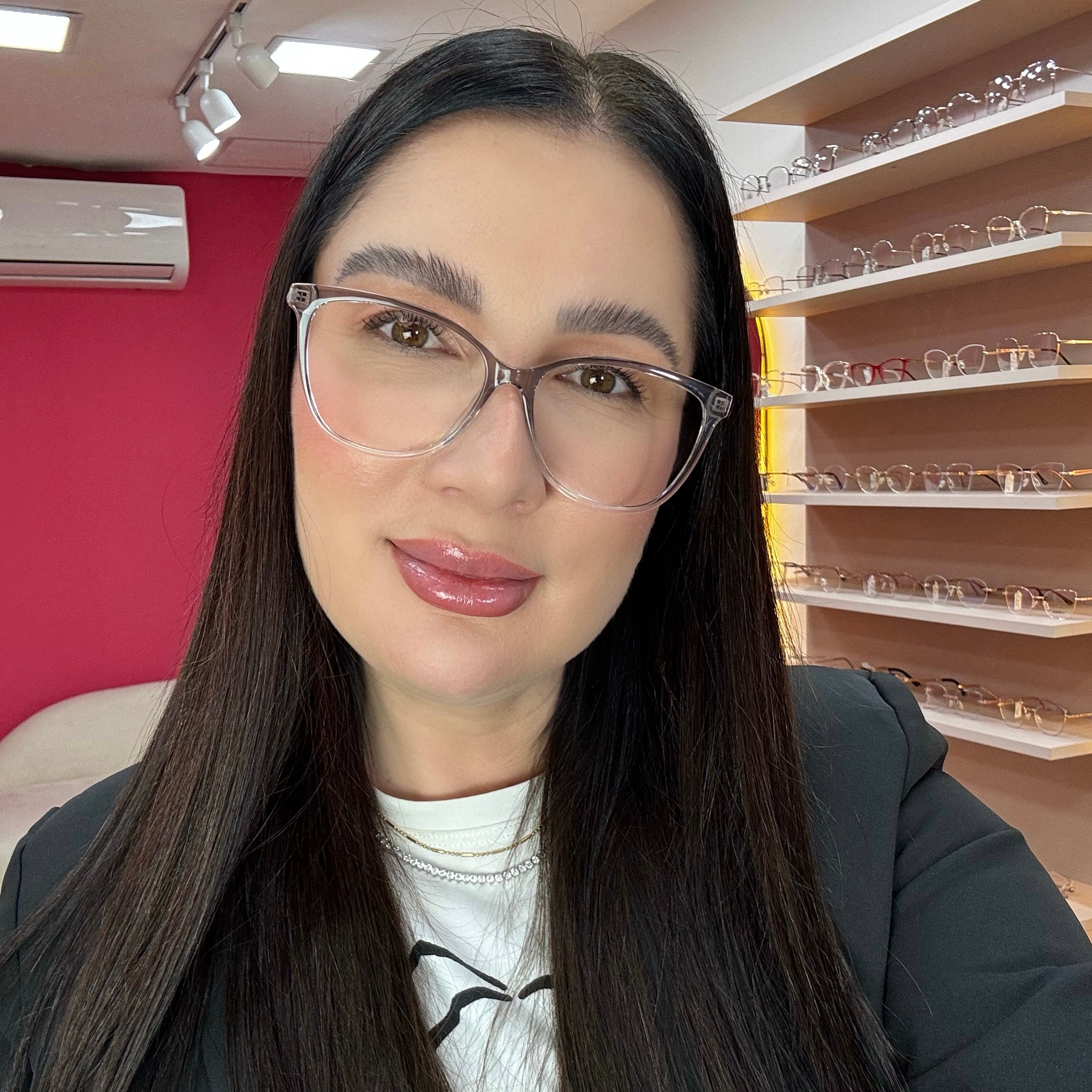 files/oculos_de_grau_kessy_feminino_215_transparente_preto.jpg