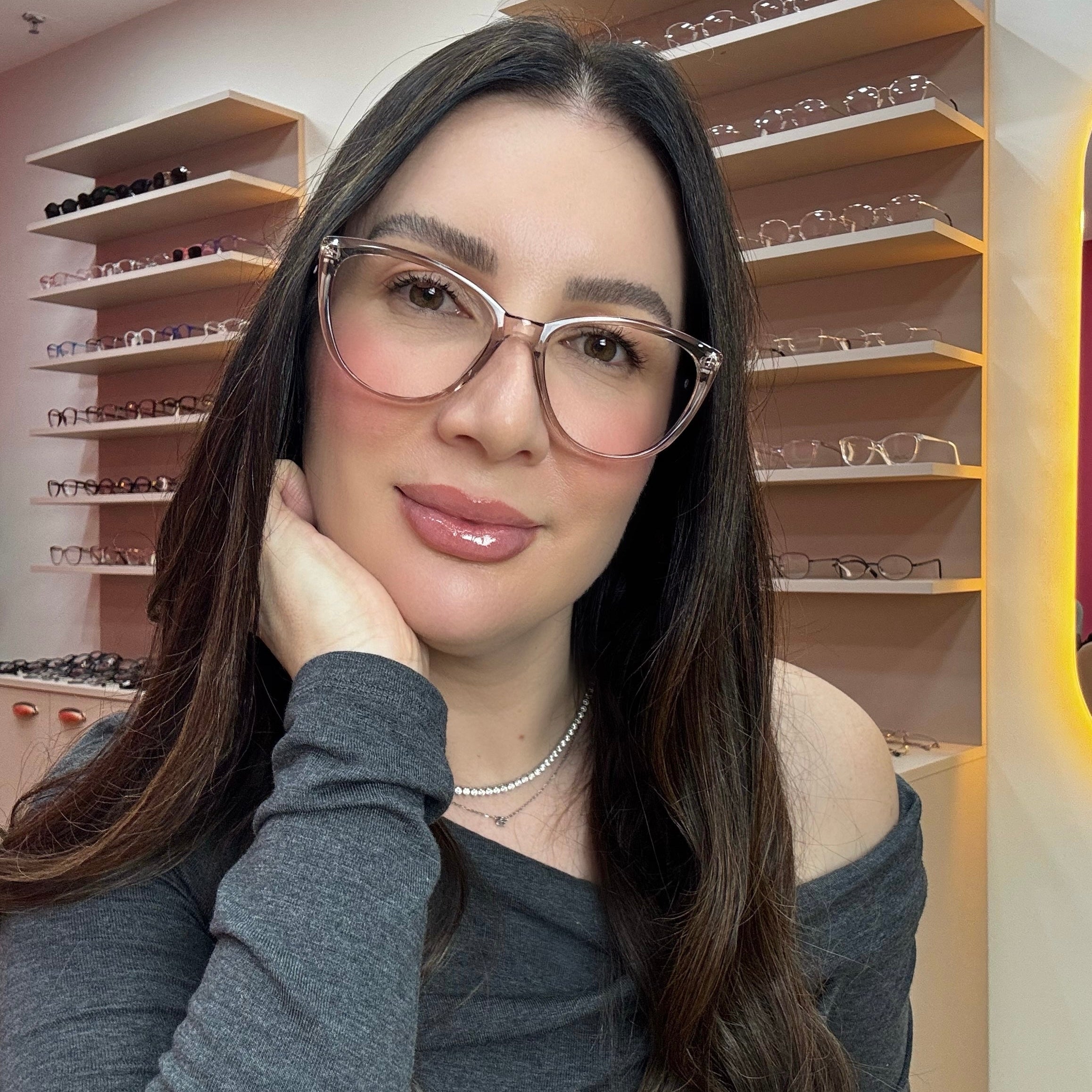 files/oculos_de_grau_kessy_feminino_270_transparente_dourado.jpg
