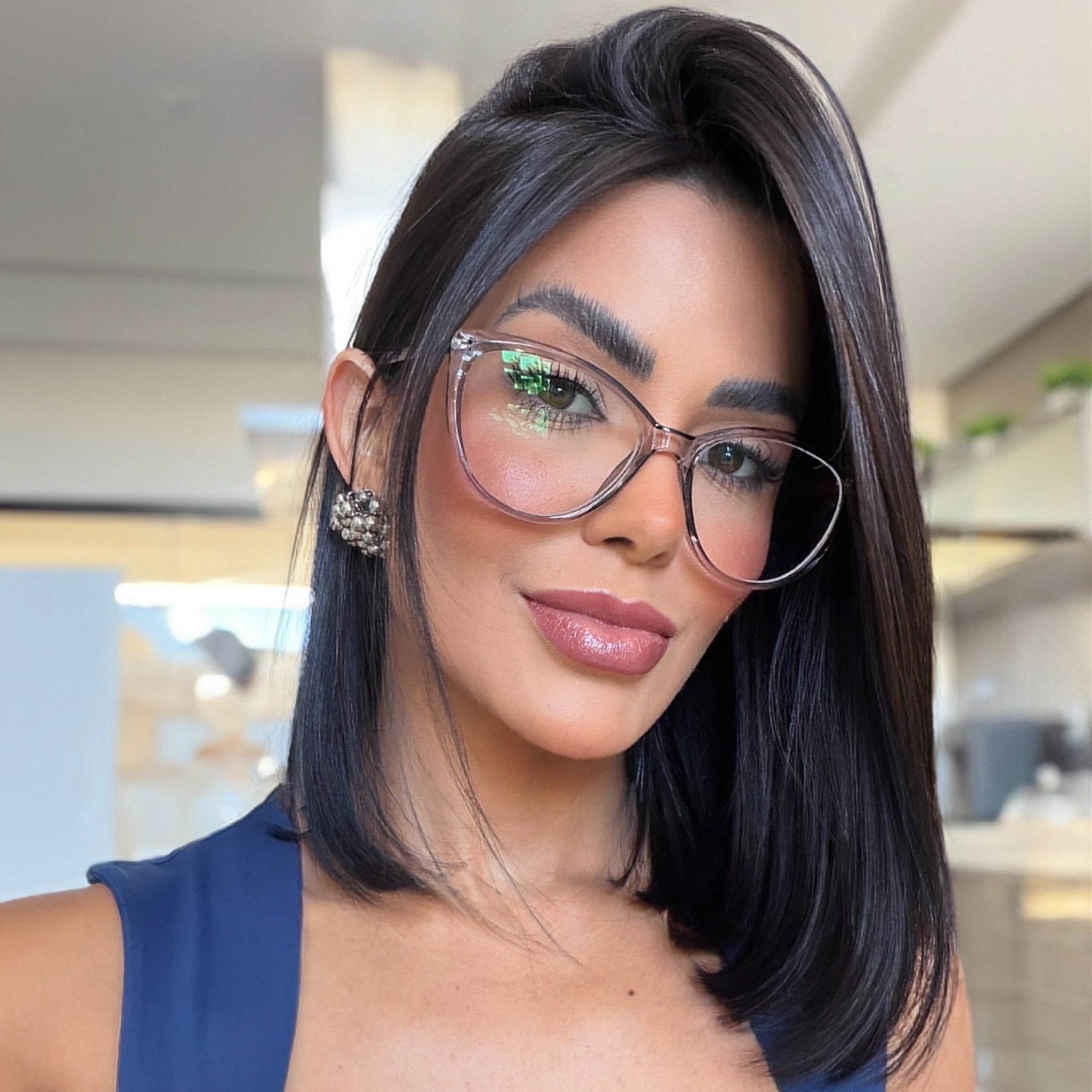 files/oculos_de_grau_kessy_feminino_270_transparente_preto_joyce.jpg