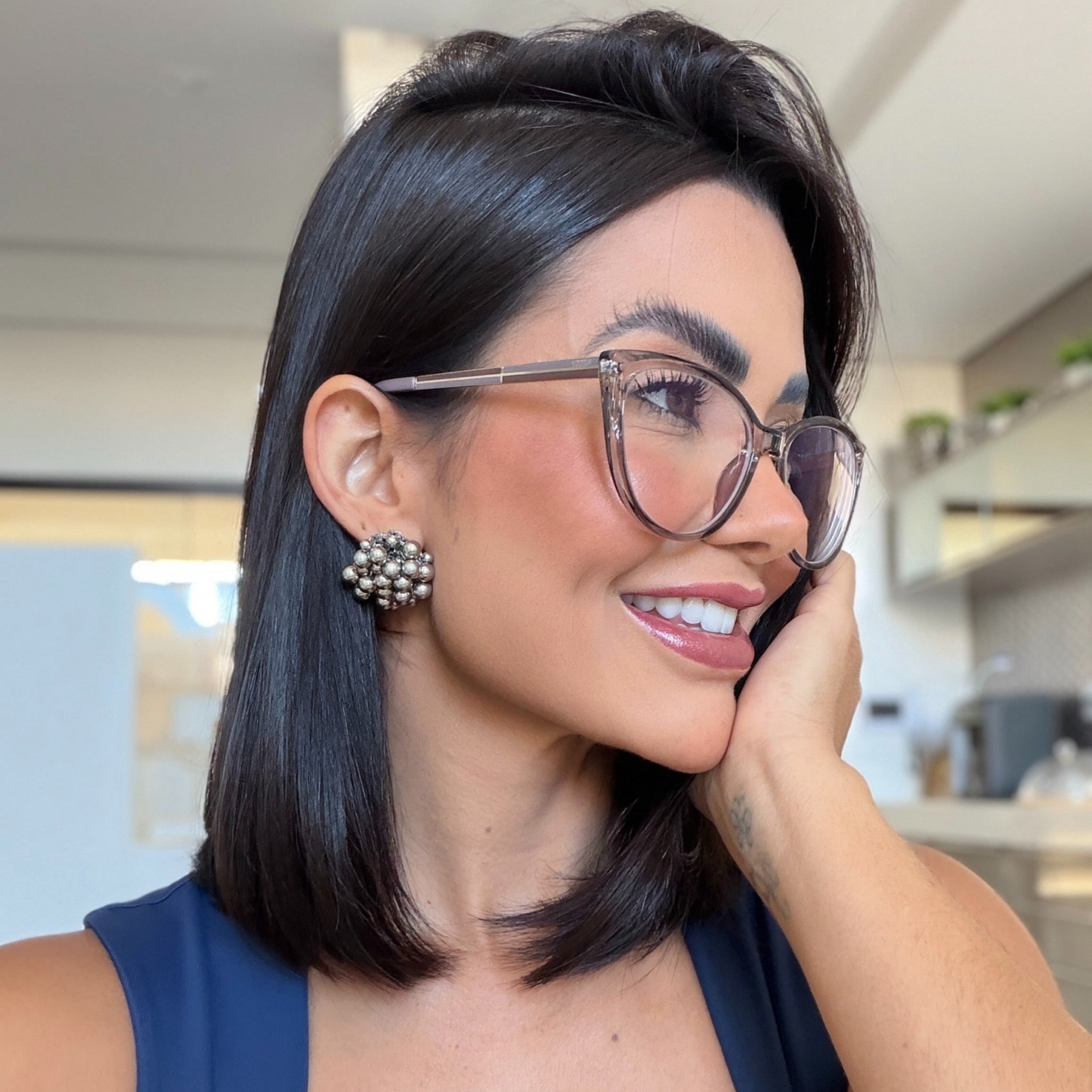 files/oculos_de_grau_kessy_feminino_270_transparente_preto_joyce_1.jpg