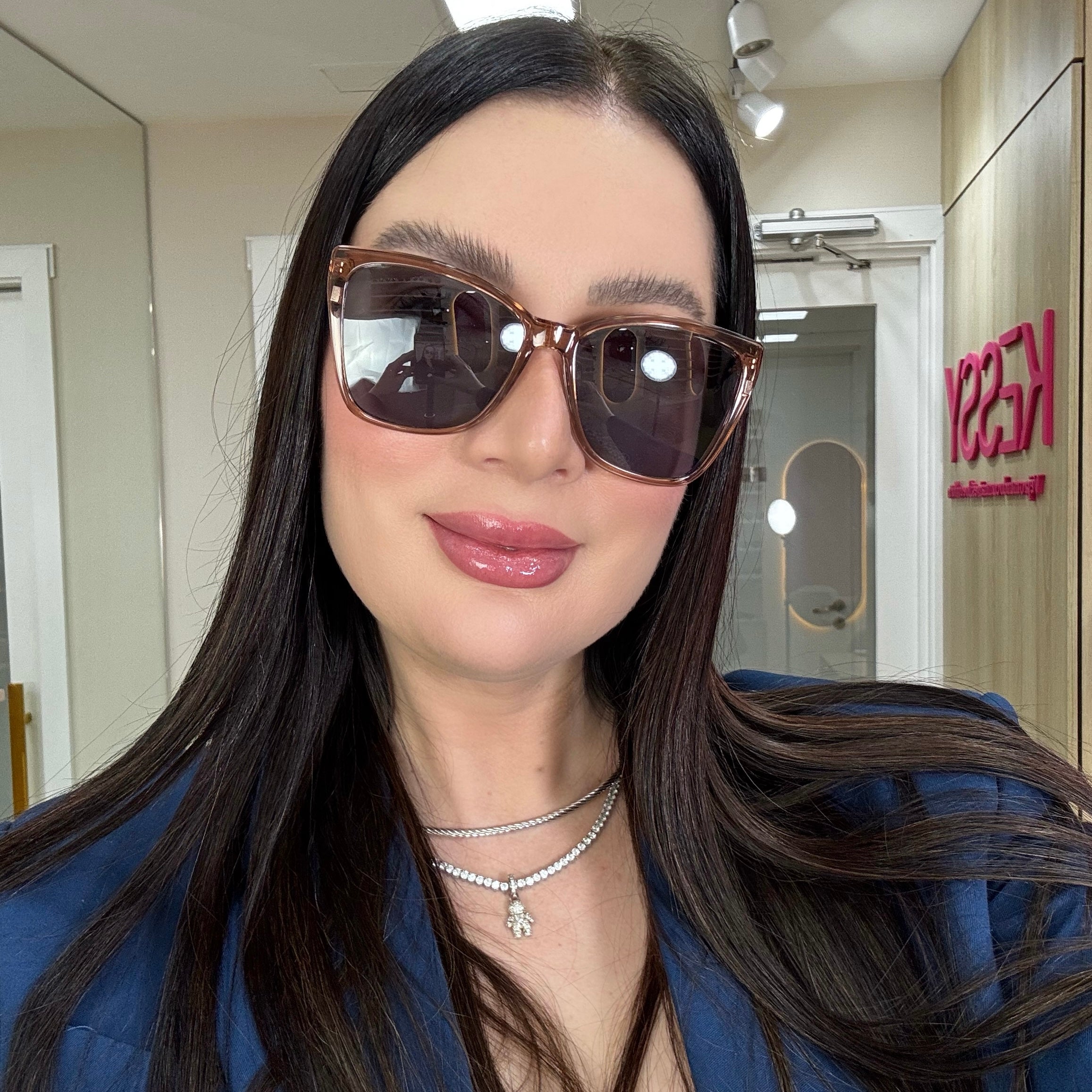 files/oculos_de_grau_kessy_feminino_295_transparente_dourado.jpg