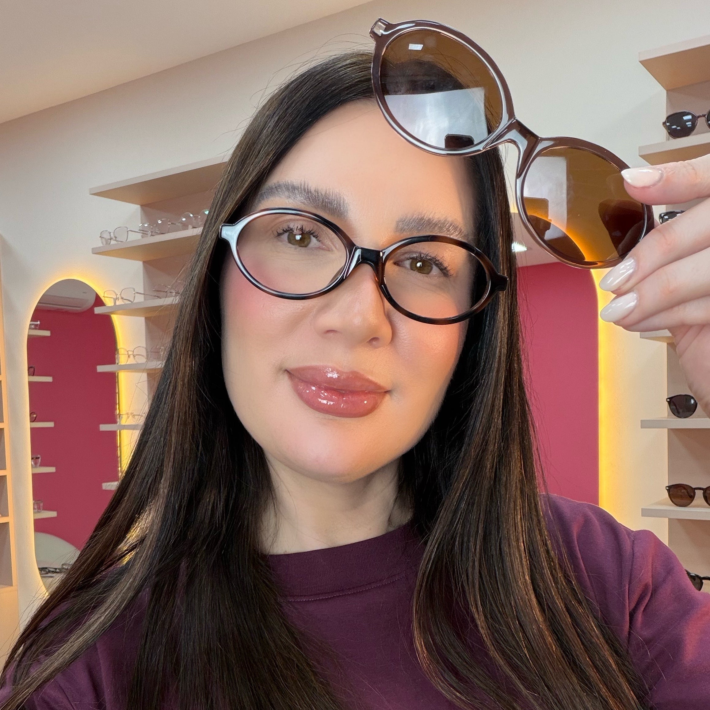 files/oculos_de_grau_kessy_feminino_342_marrom_rosto_ketlin_2.jpg