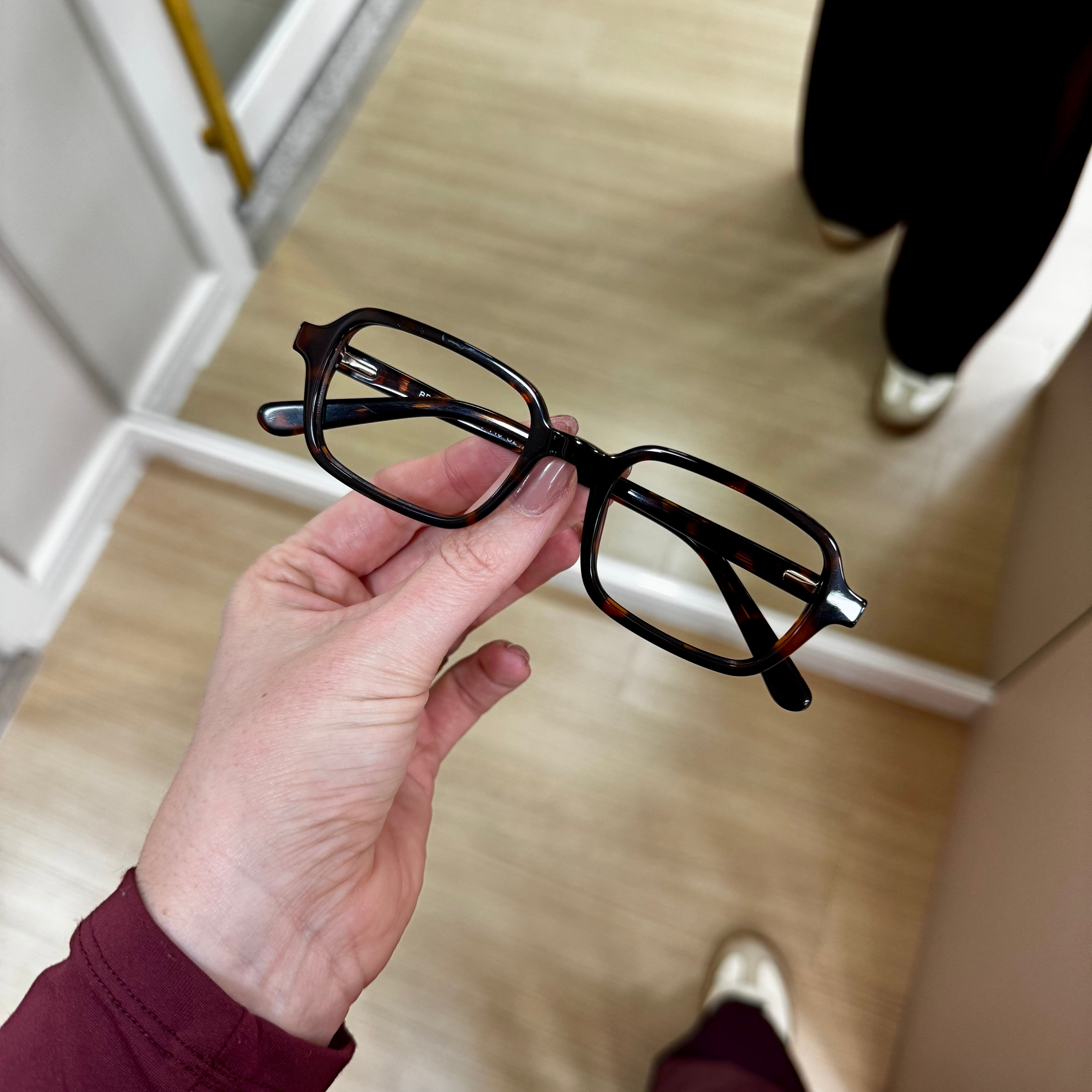 files/oculos_de_grau_kessy_feminino_346_demi.heic