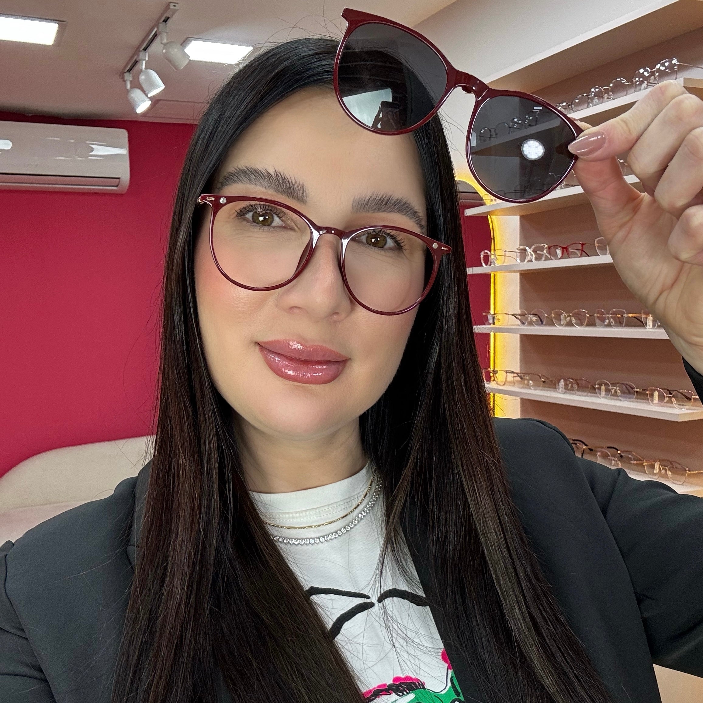 files/oculos_de_grau_kessy_feminino_356_vinho.jpg