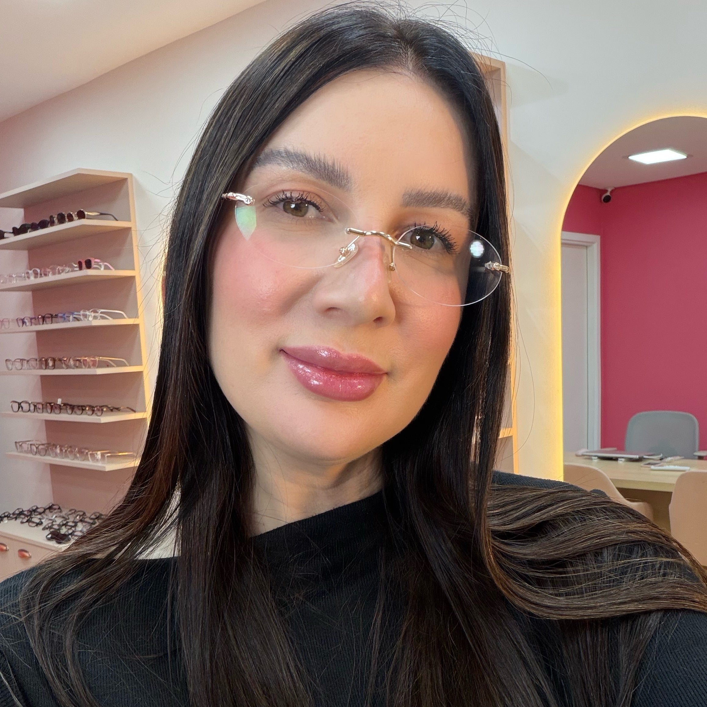 files/oculos_de_grau_kessy_feminino_470_dourado.jpg