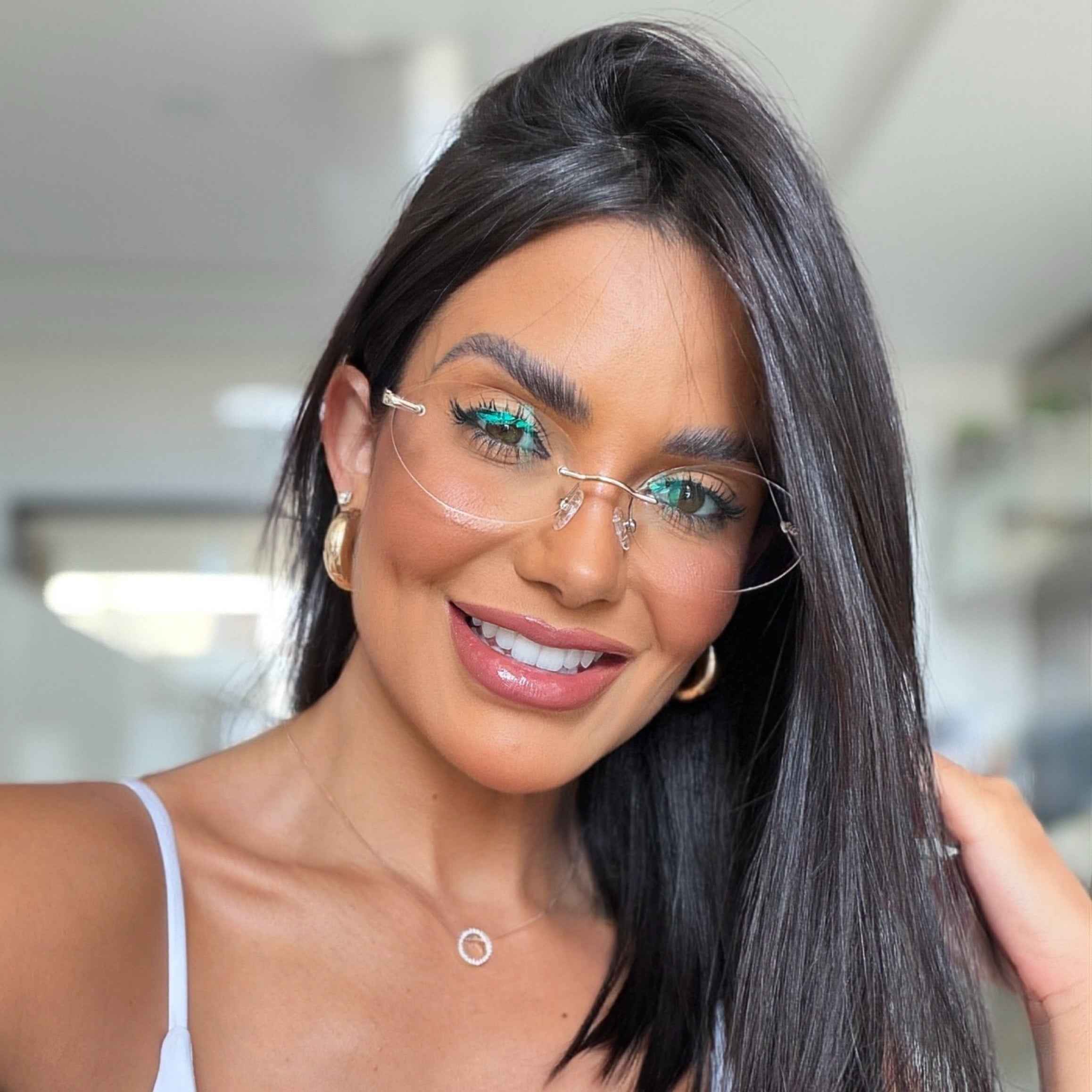 files/oculos_de_grau_kessy_feminino_474_rosto.jpg
